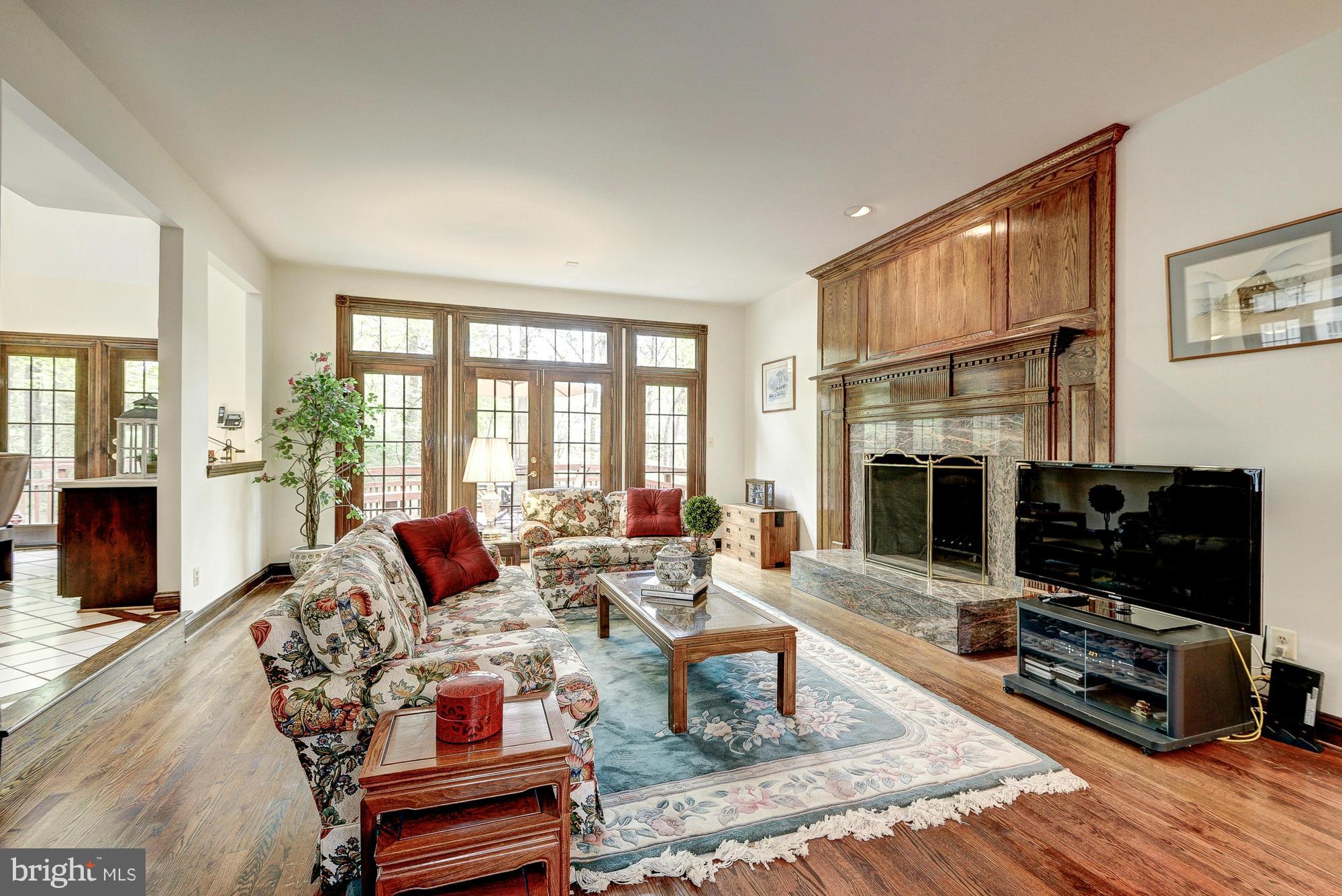 POTOMAC VILLAGE - Residential