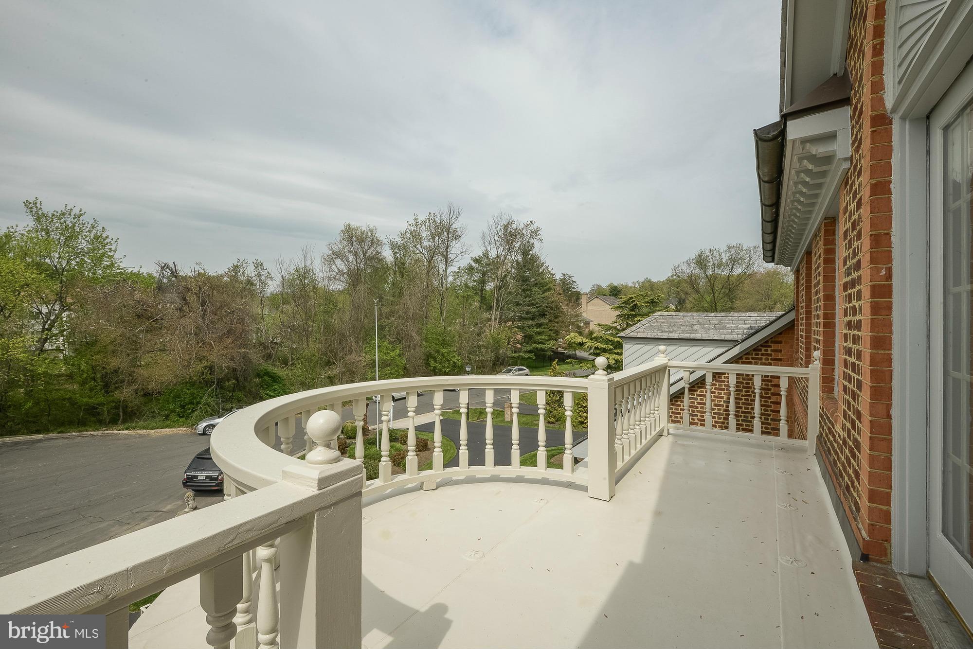 POTOMAC VILLAGE - Residential