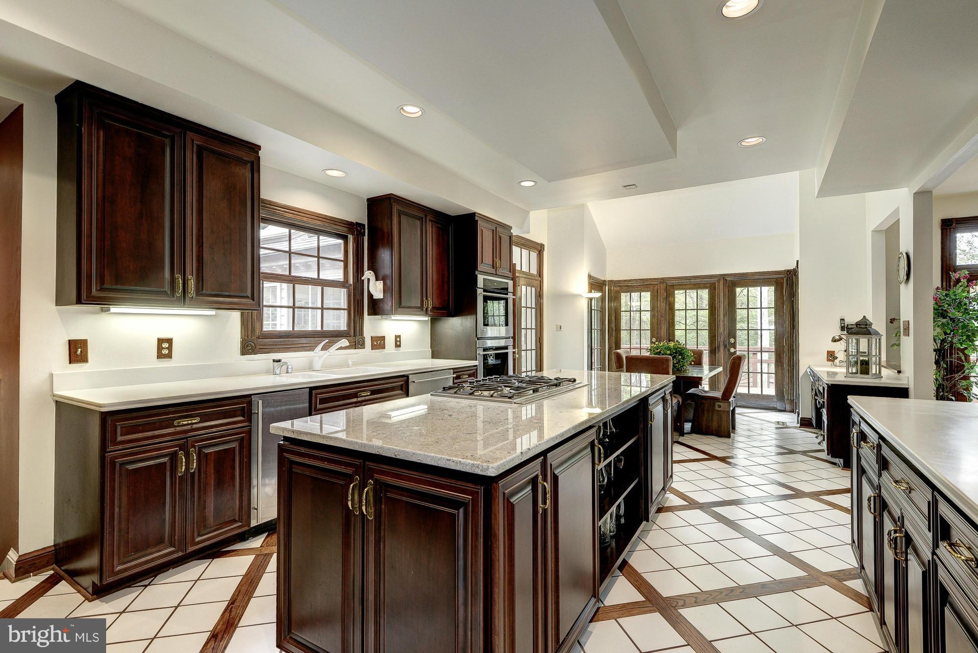 POTOMAC VILLAGE - Residential