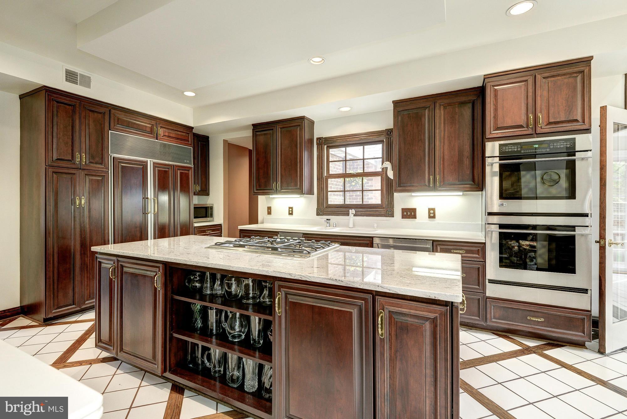 POTOMAC VILLAGE - Residential