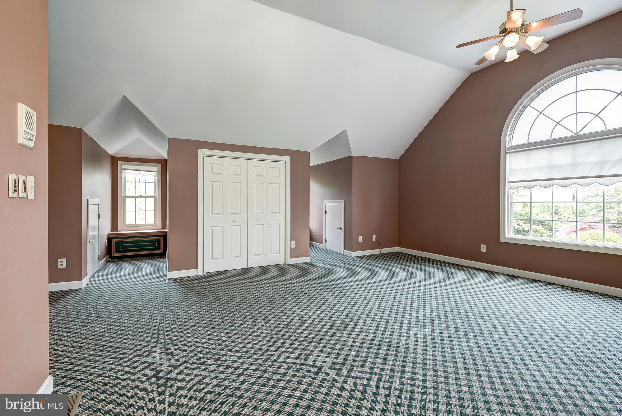 POTOMAC VILLAGE - Residential