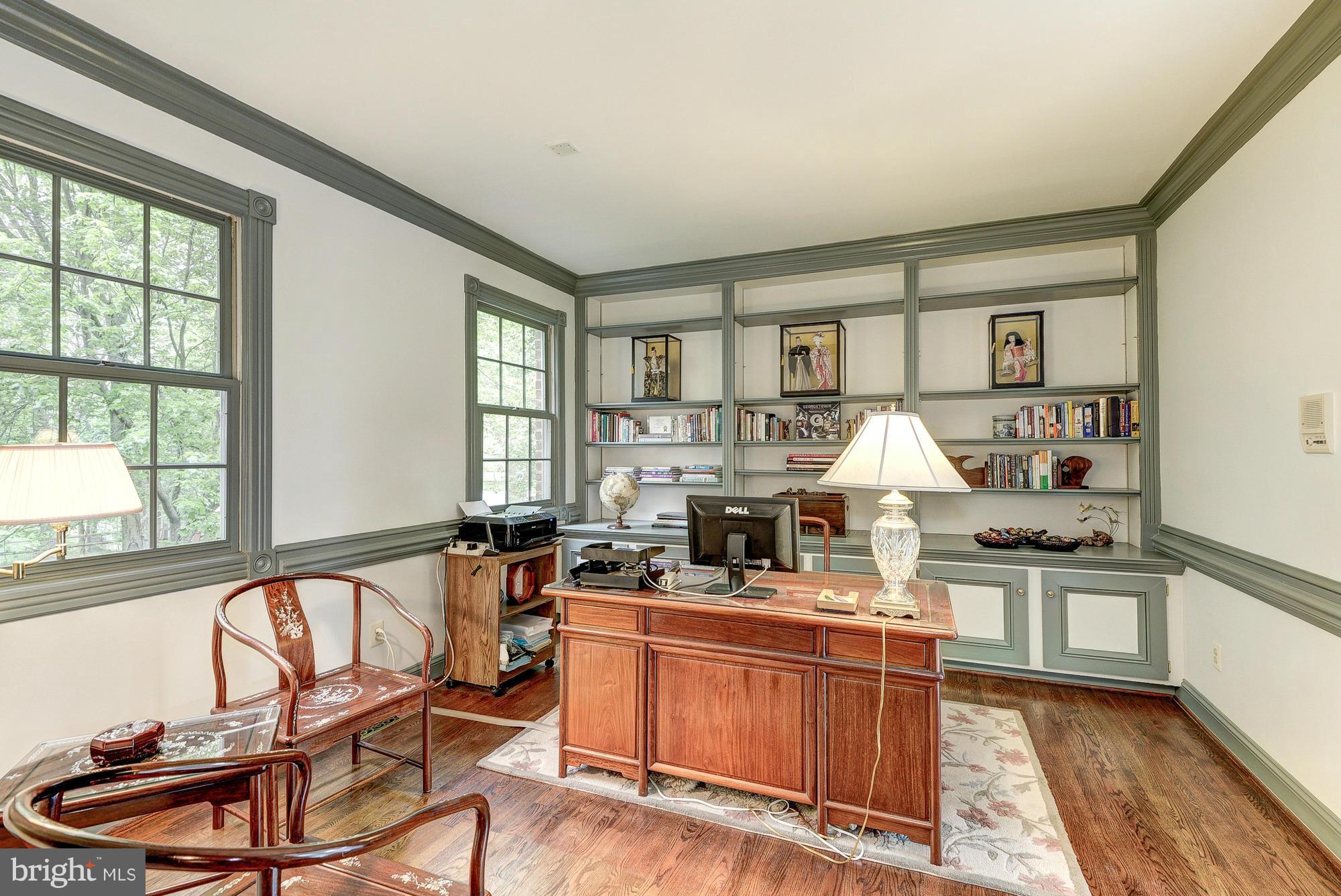 POTOMAC VILLAGE - Residential