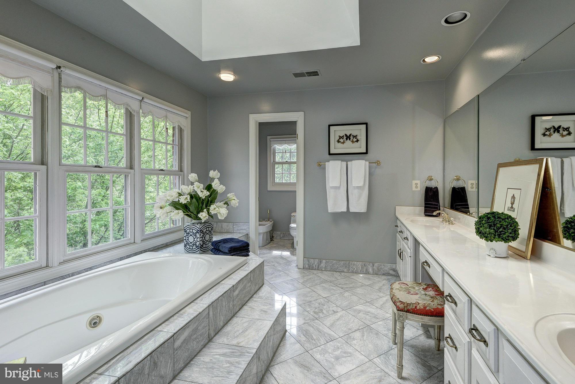 POTOMAC VILLAGE - Residential