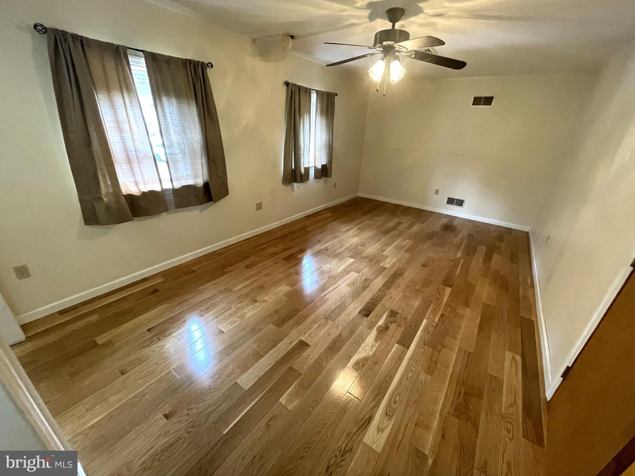 WOODWARD - Residential