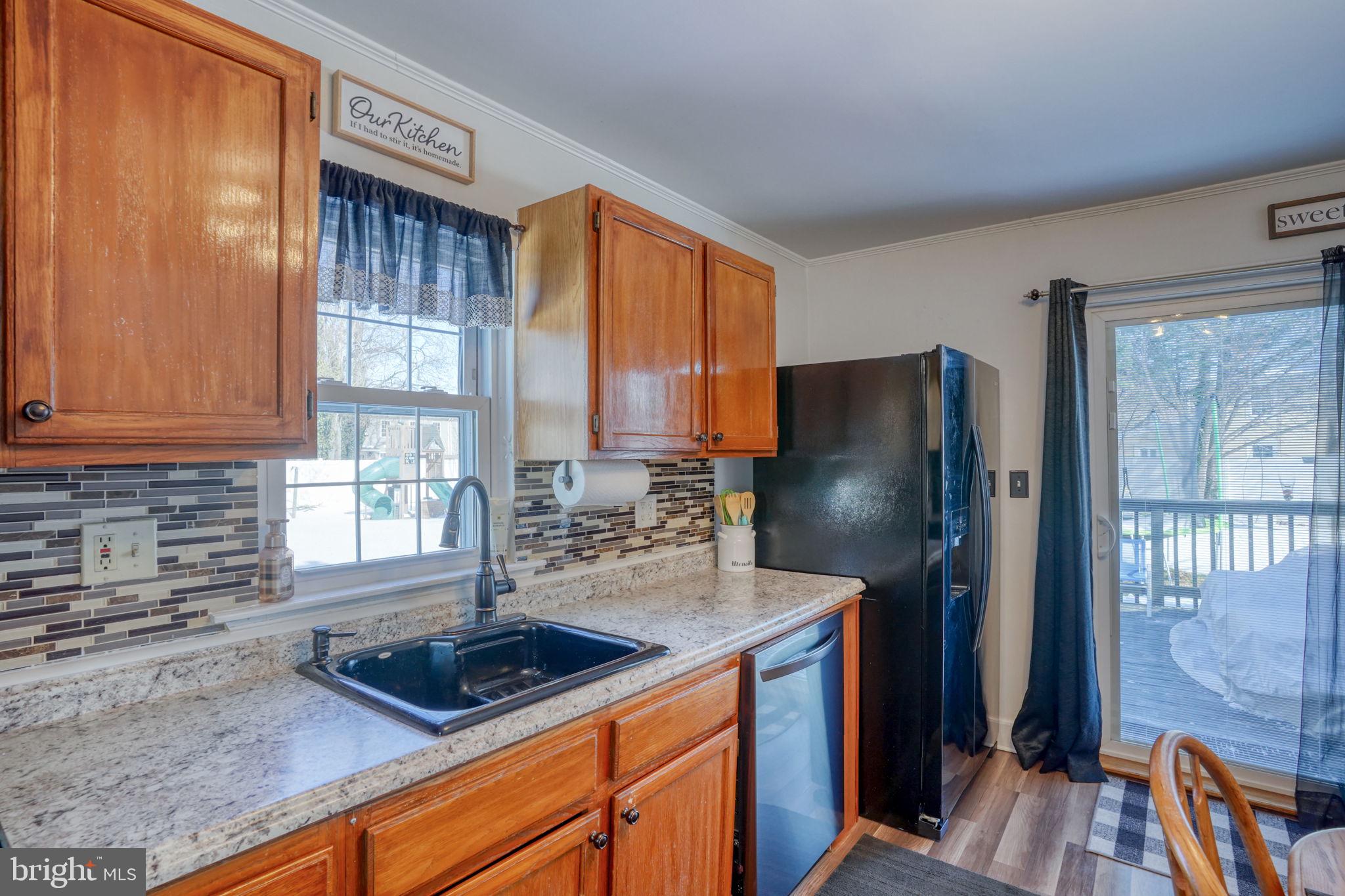 REDDING ESTATES - Residential