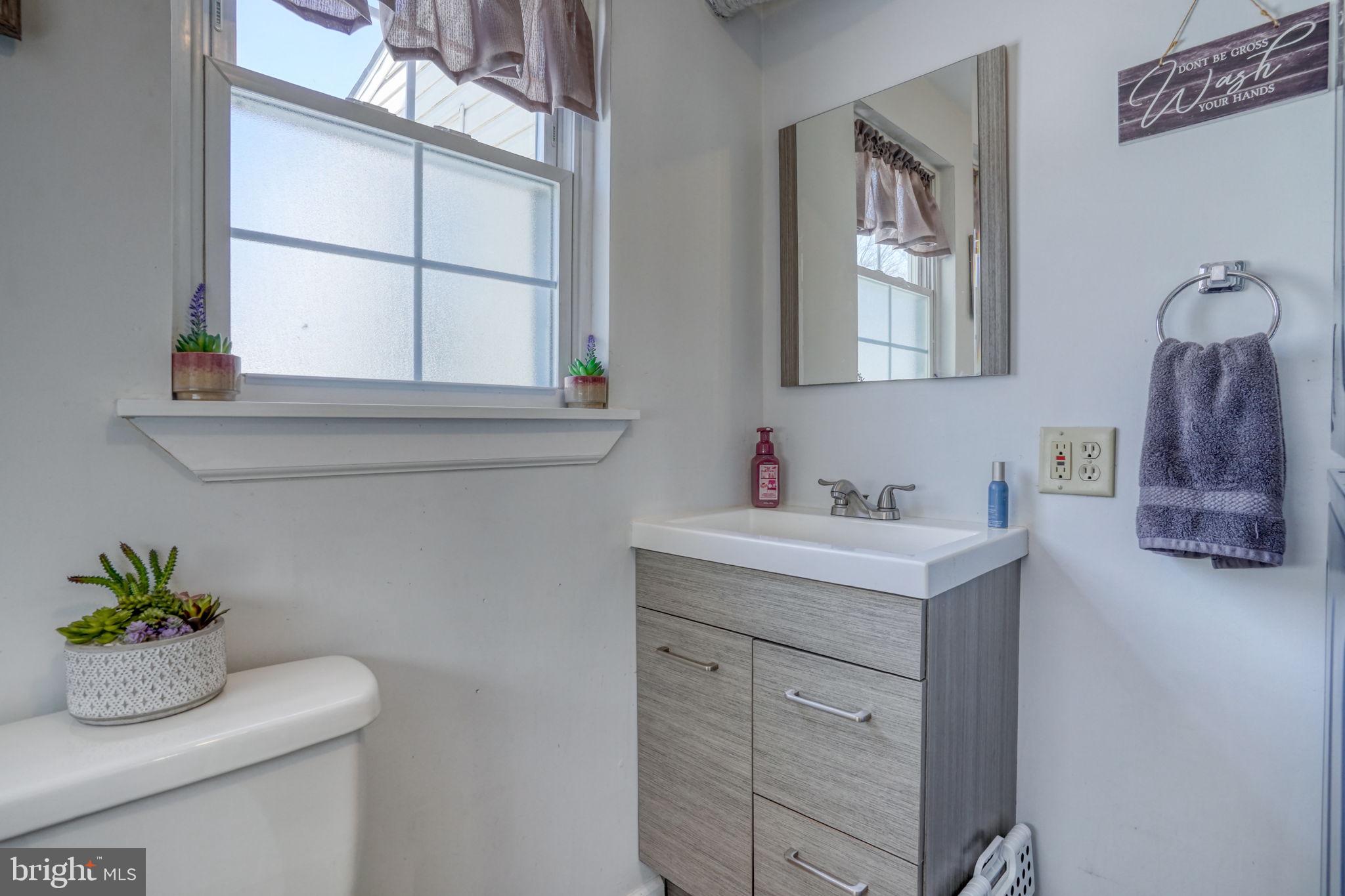 REDDING ESTATES - Residential