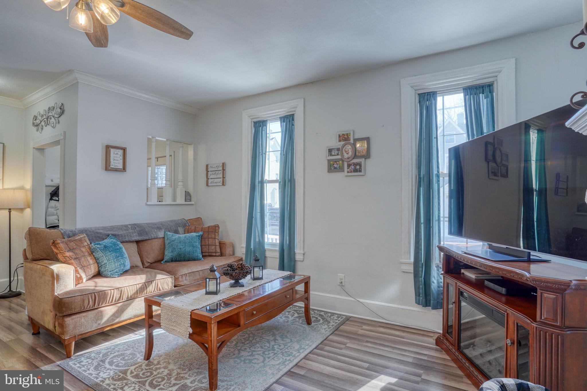 REDDING ESTATES - Residential