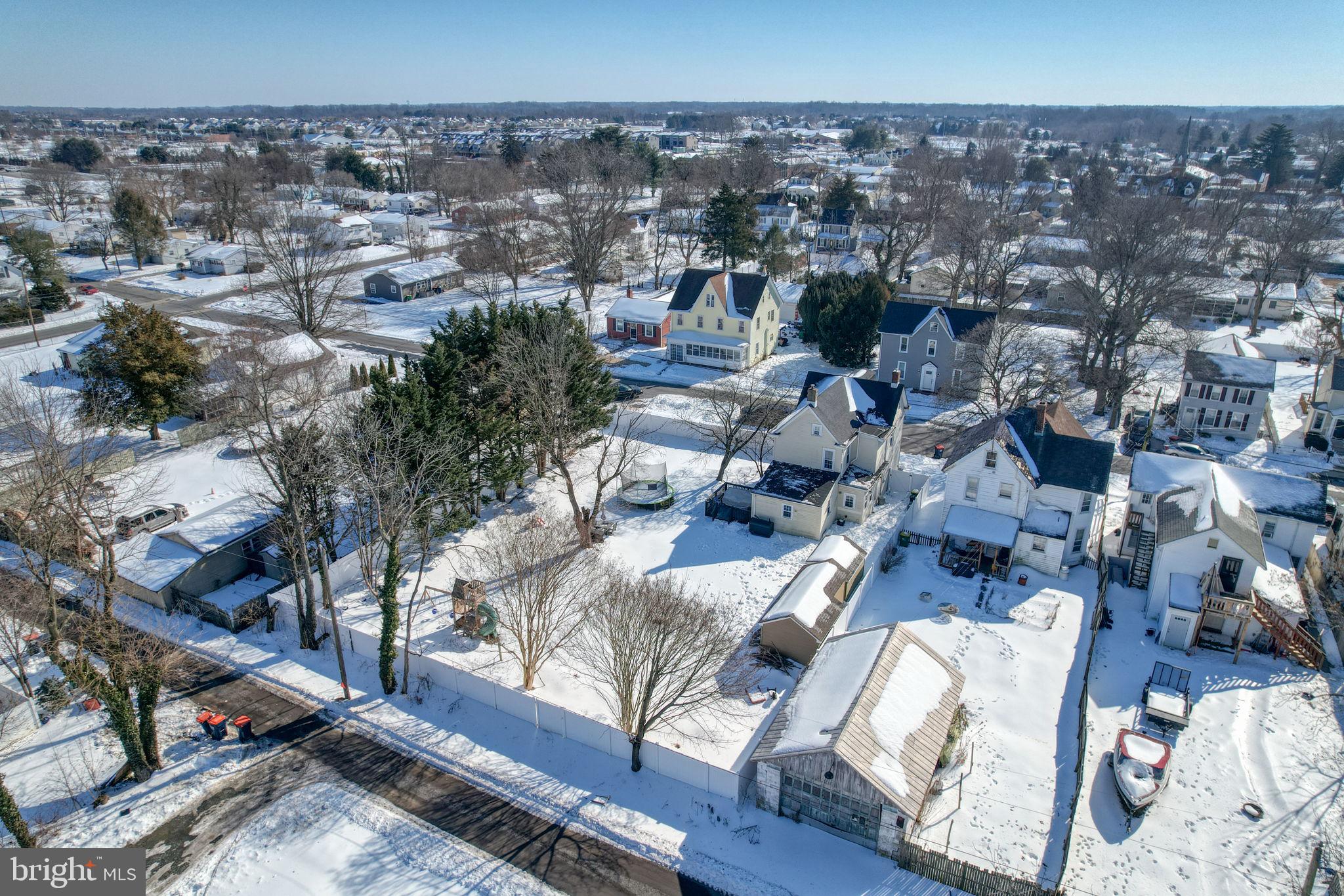 REDDING ESTATES - Residential