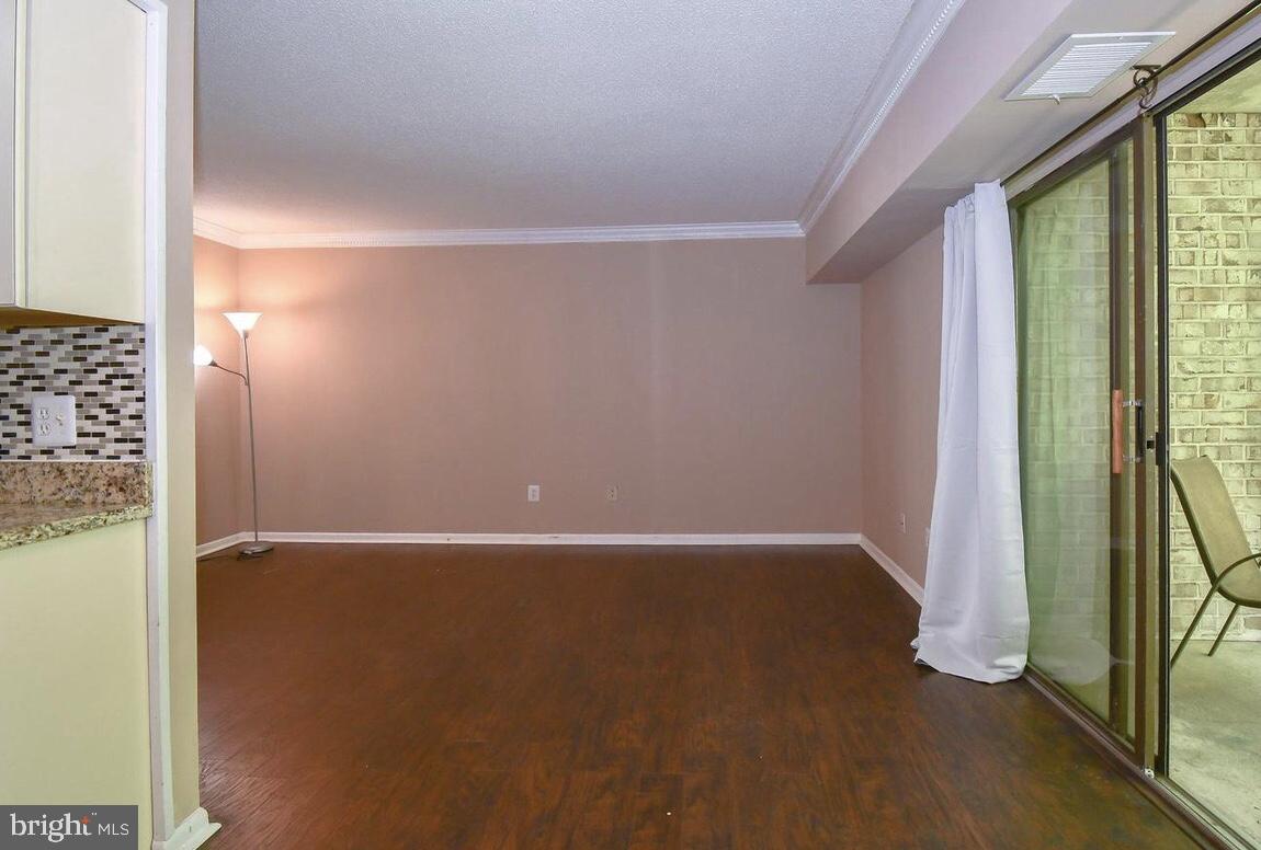 SHADOWOOD - Residential Lease