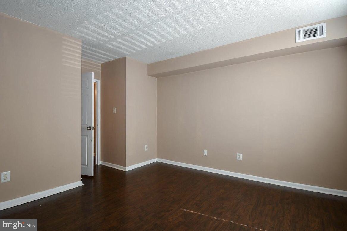 SHADOWOOD - Residential Lease