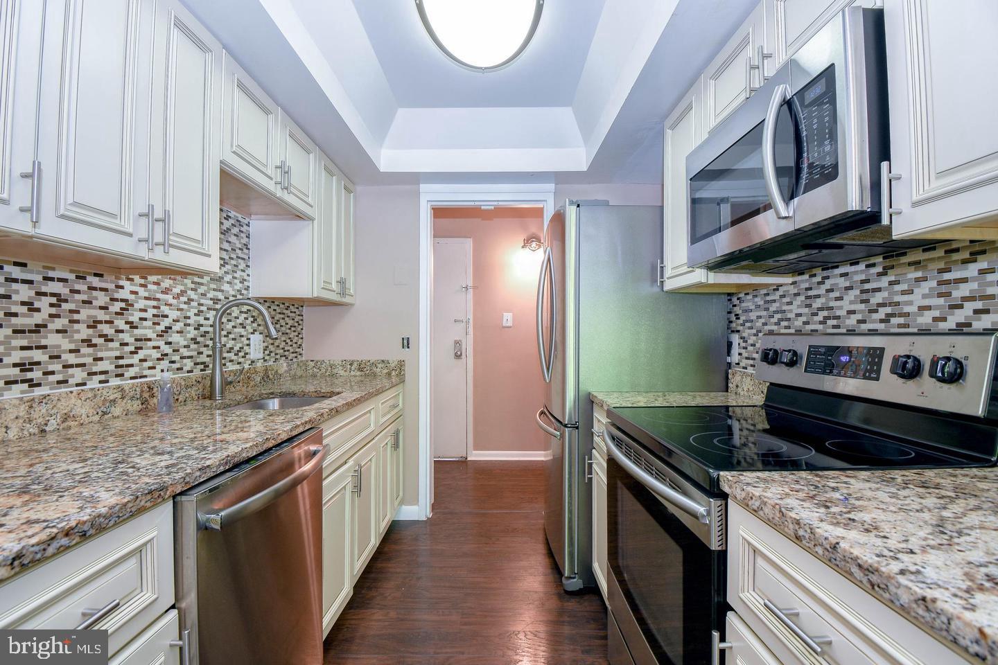 SHADOWOOD - Residential Lease