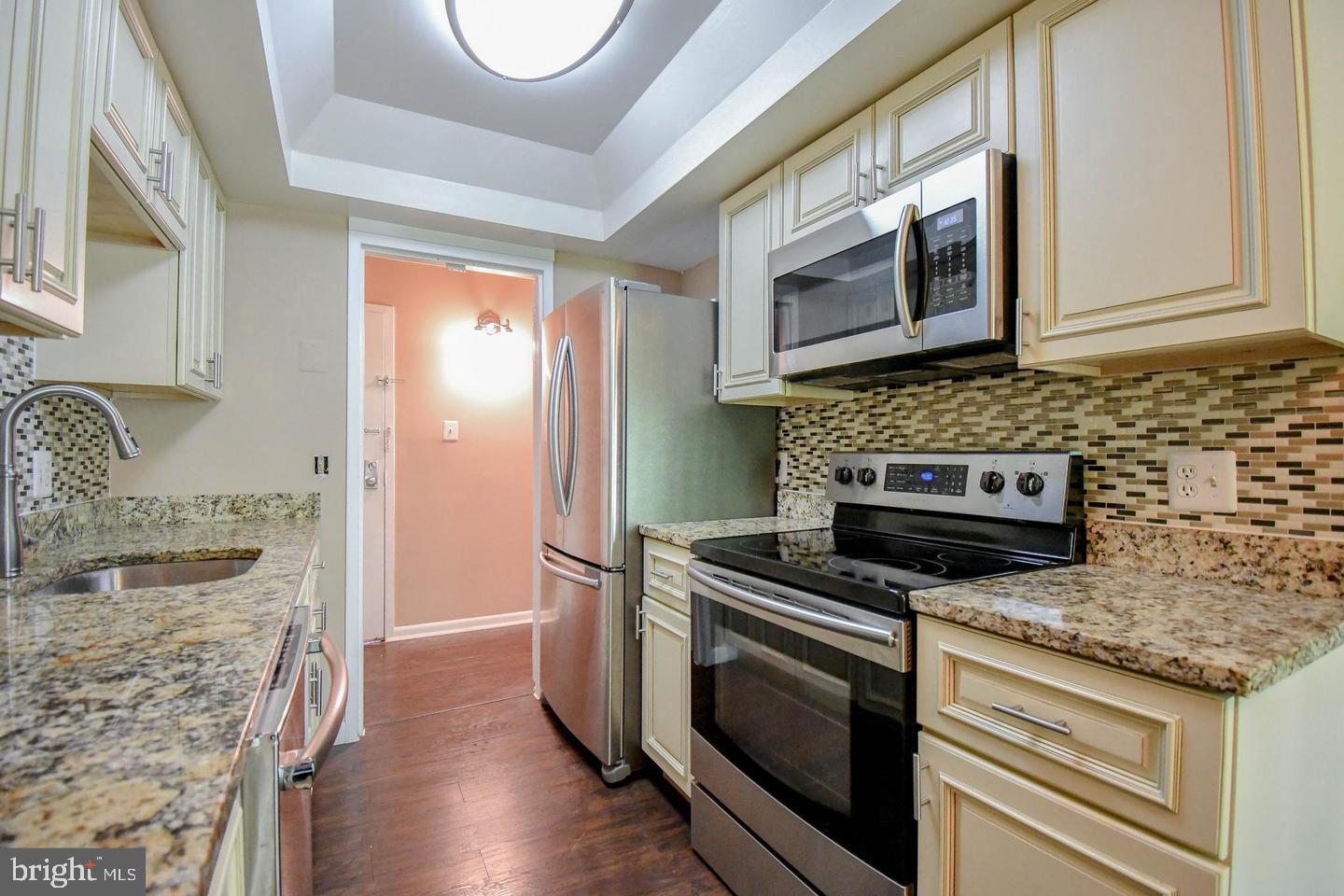 SHADOWOOD - Residential Lease