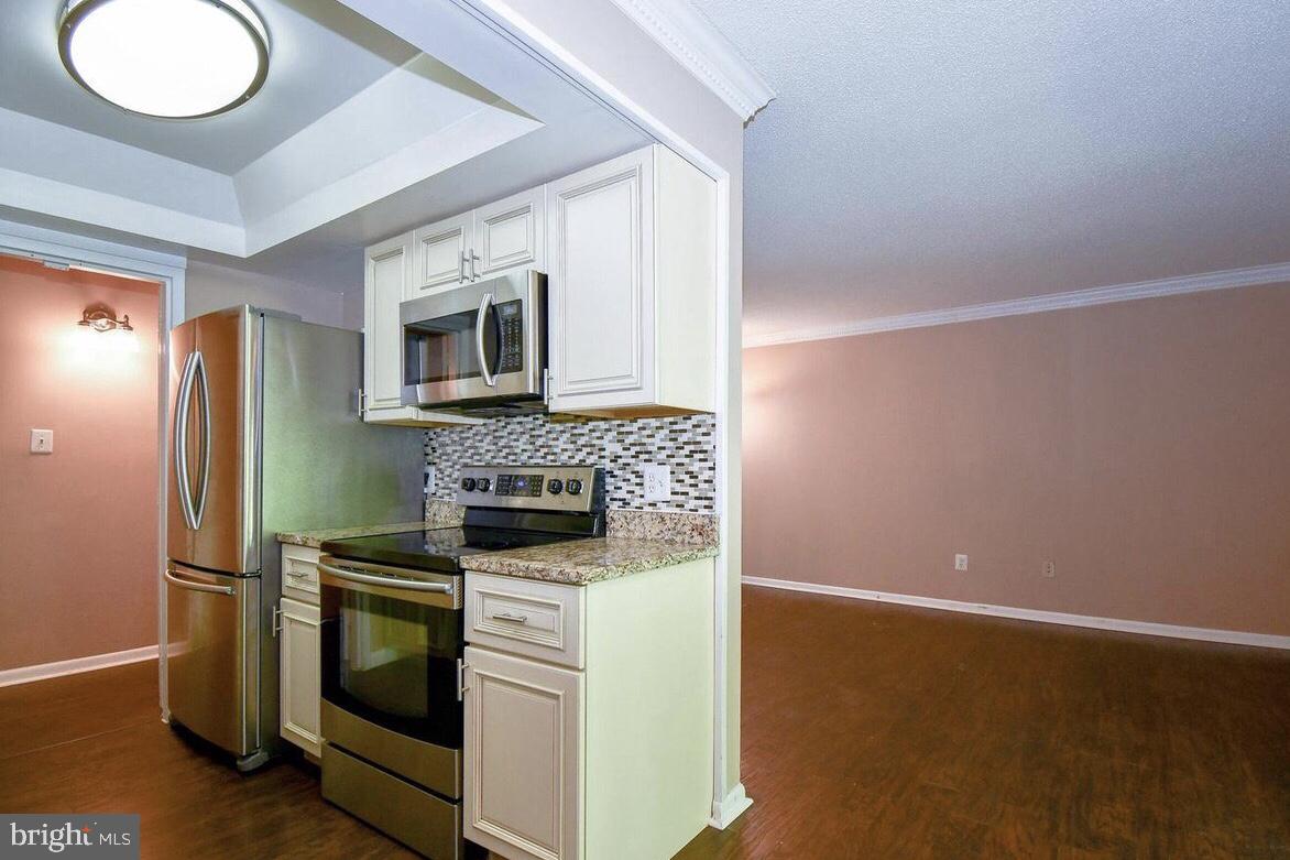 SHADOWOOD - Residential Lease