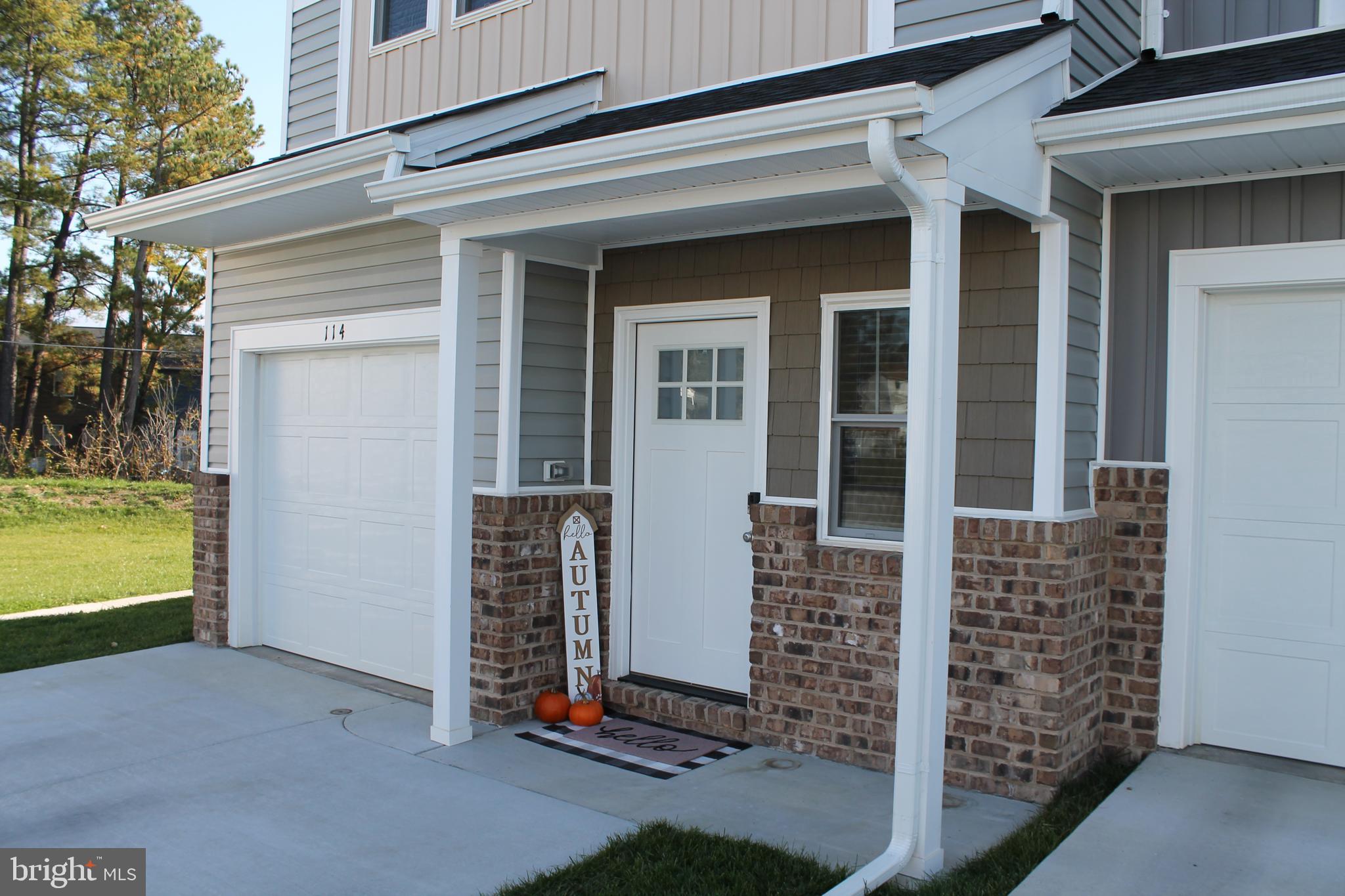 114 STELLA COURT
