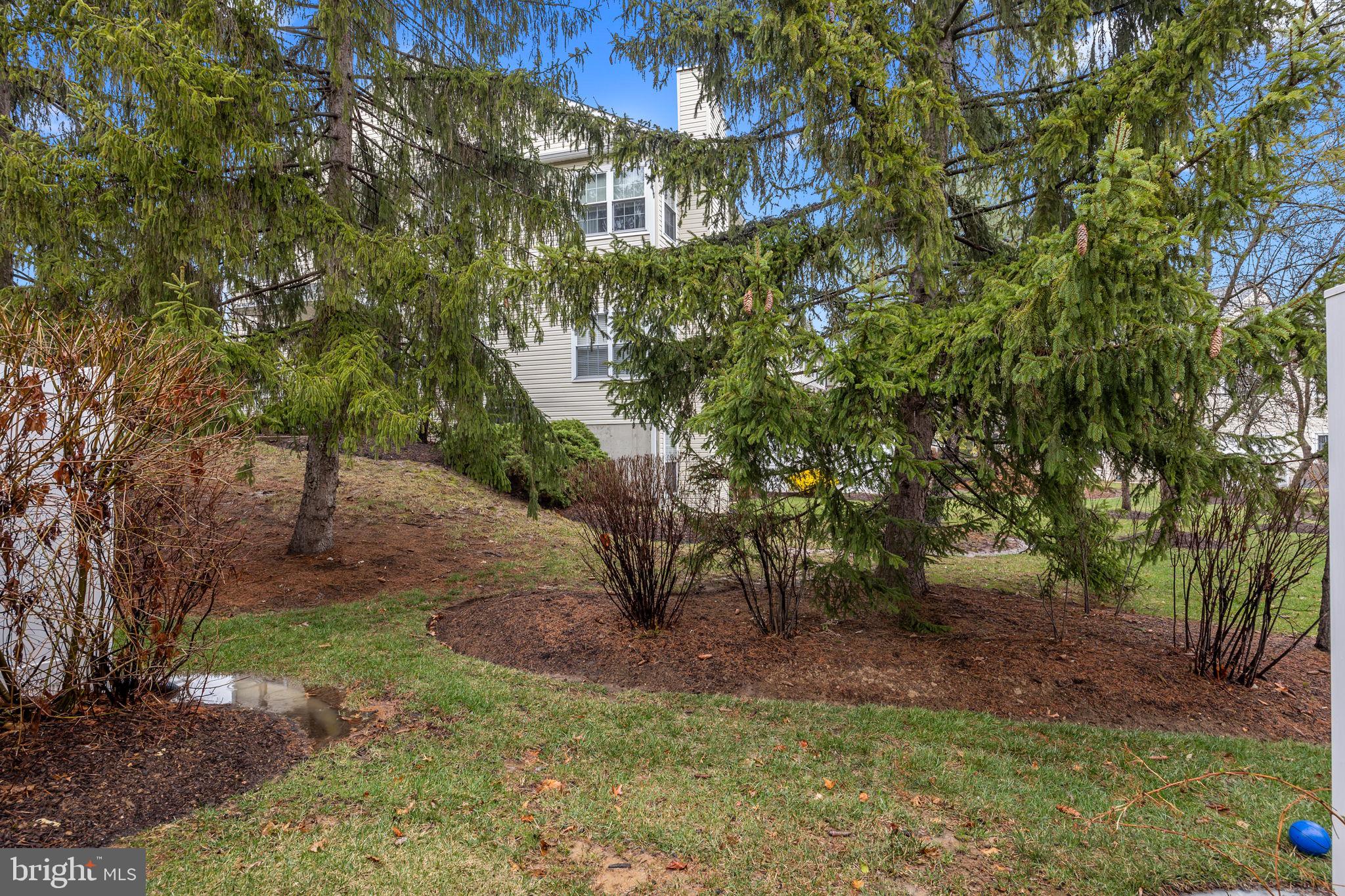 BROOKSTONE - Residential