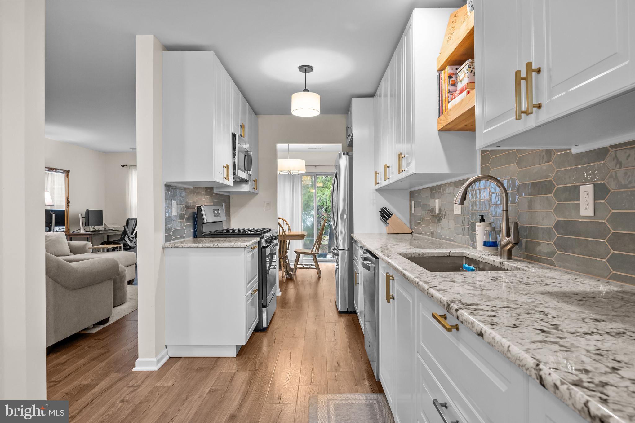 BROOKSTONE - Residential