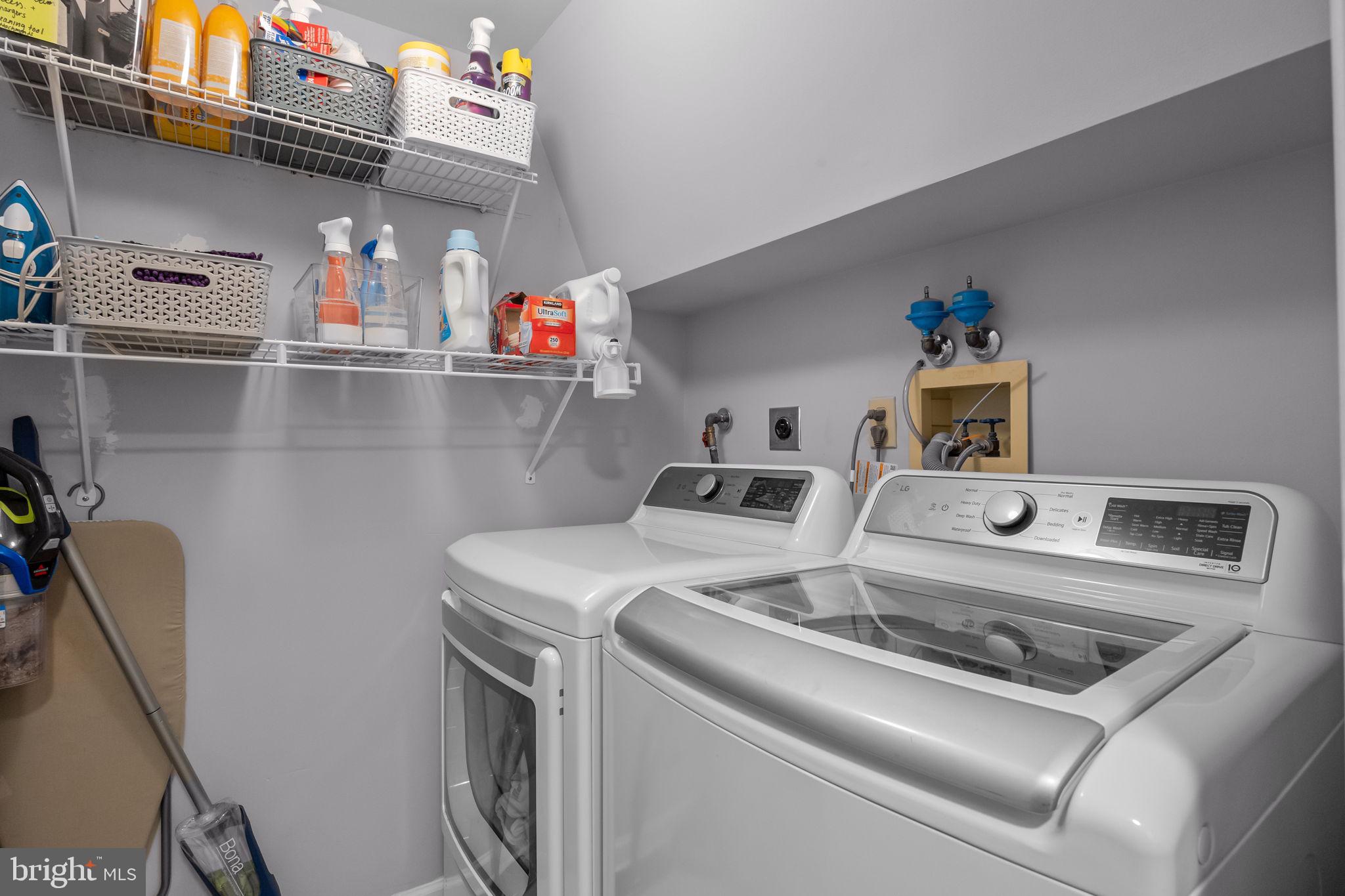 BROOKSTONE - Residential