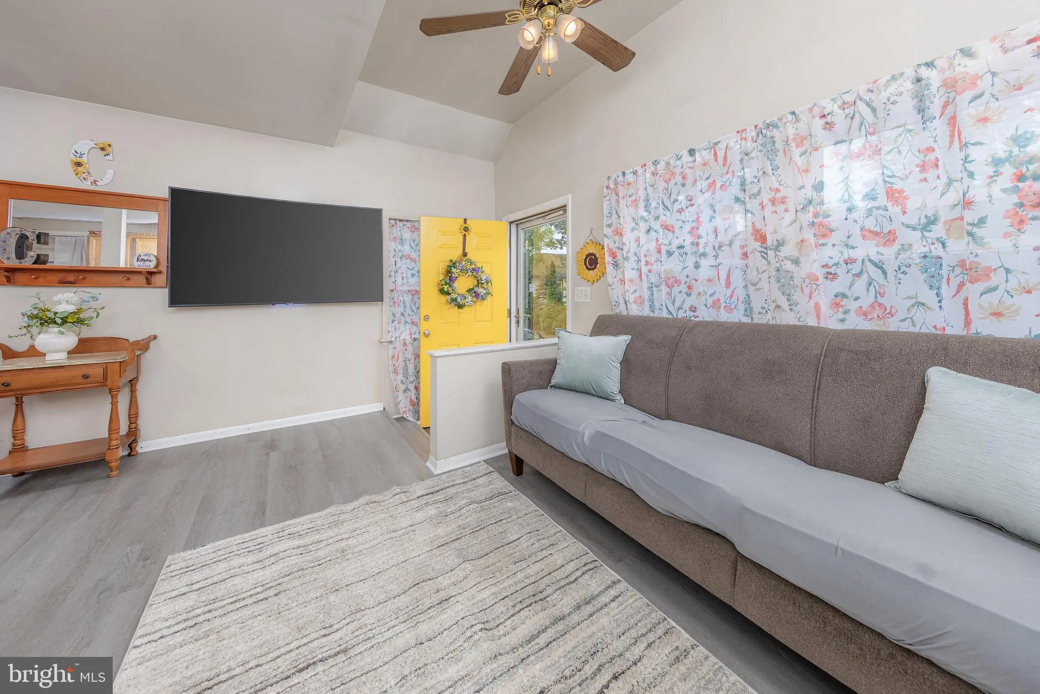 West Deptford, New Jersey 08093, United States, 2 Bedrooms Bedrooms, ,1 BathroomBathrooms,Residential,Pending,121780