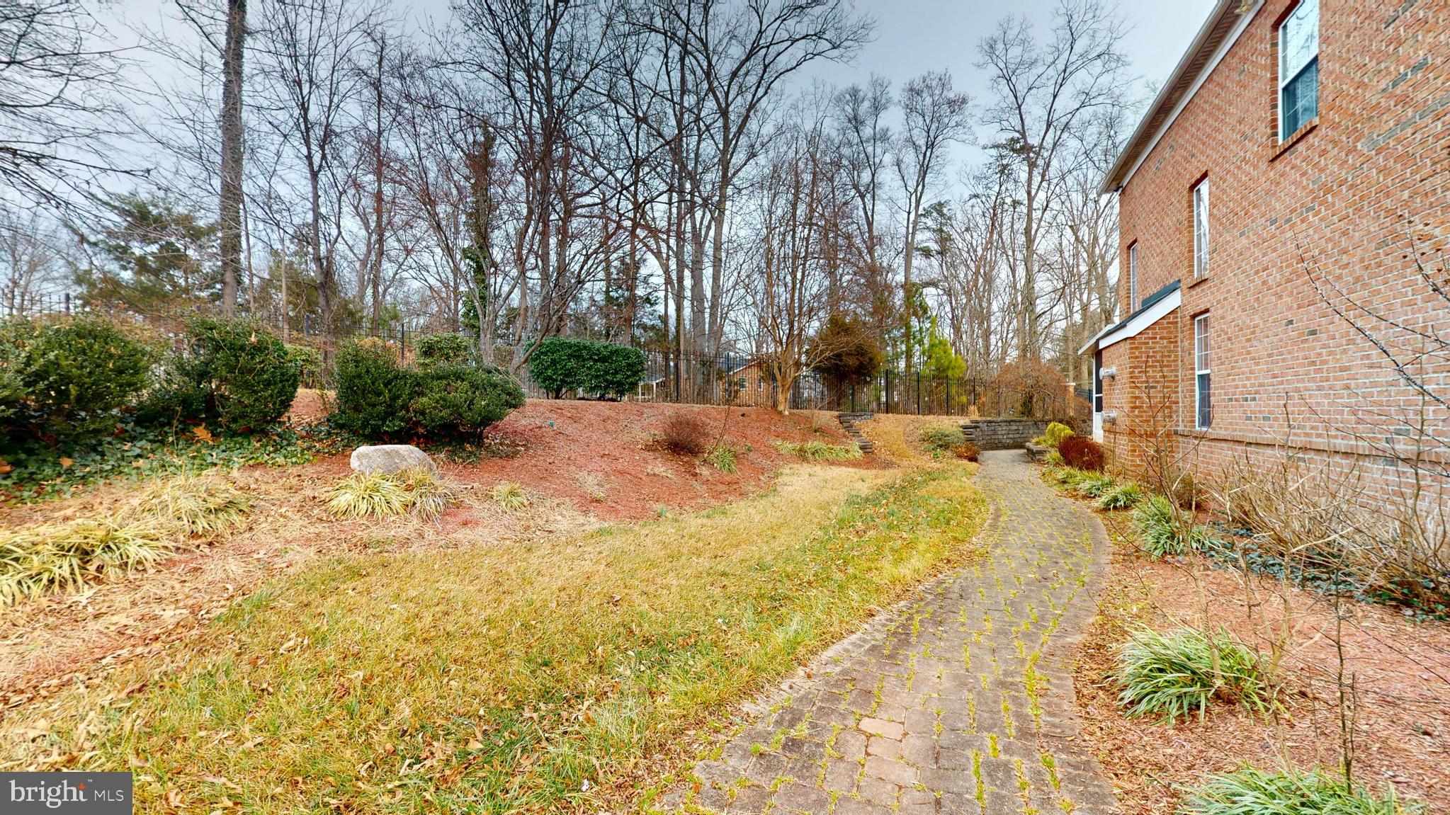 FARMINGTON WOODS - Residential