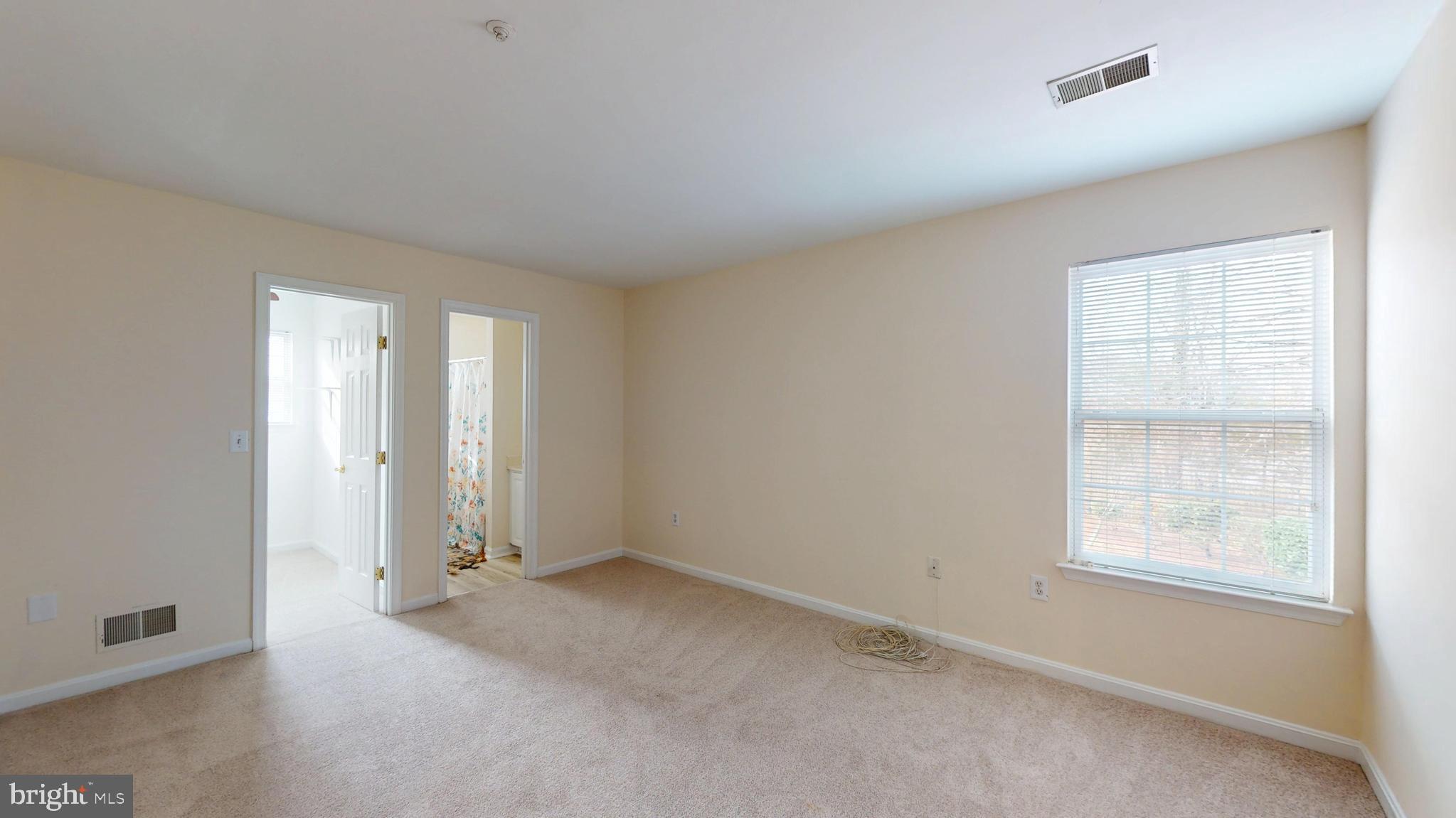 FARMINGTON WOODS - Residential