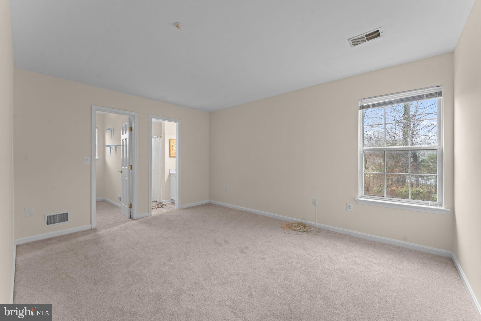 FARMINGTON WOODS - Residential