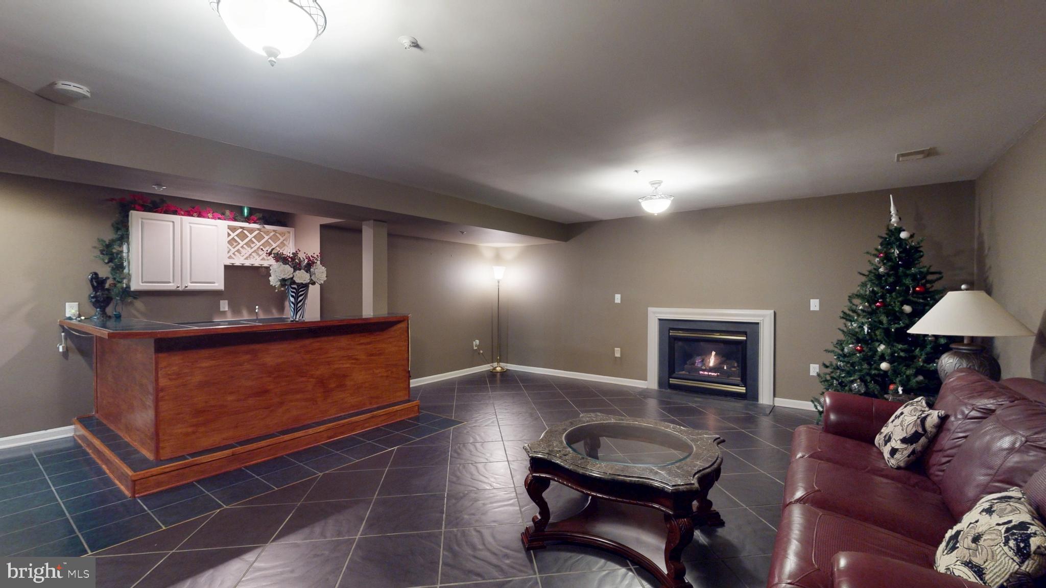 FARMINGTON WOODS - Residential