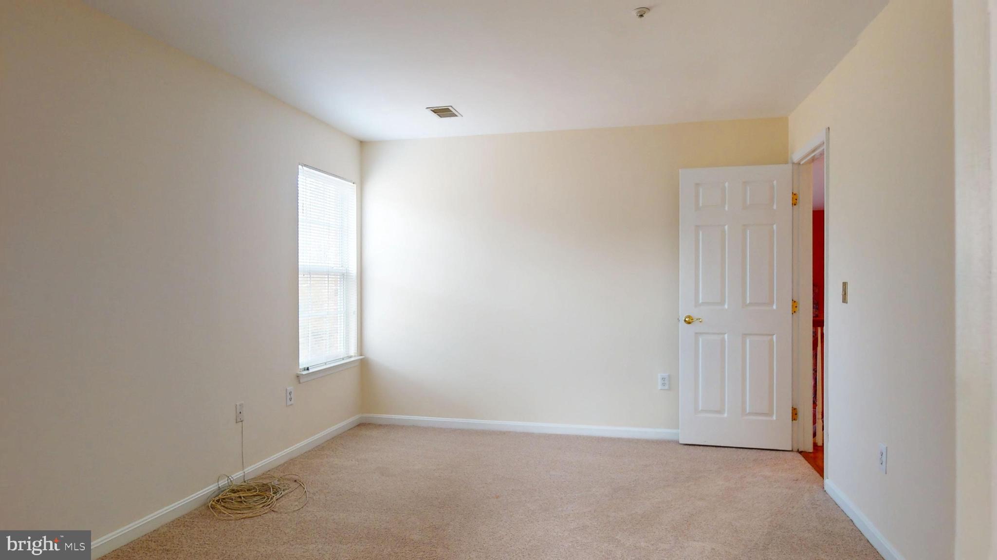 FARMINGTON WOODS - Residential