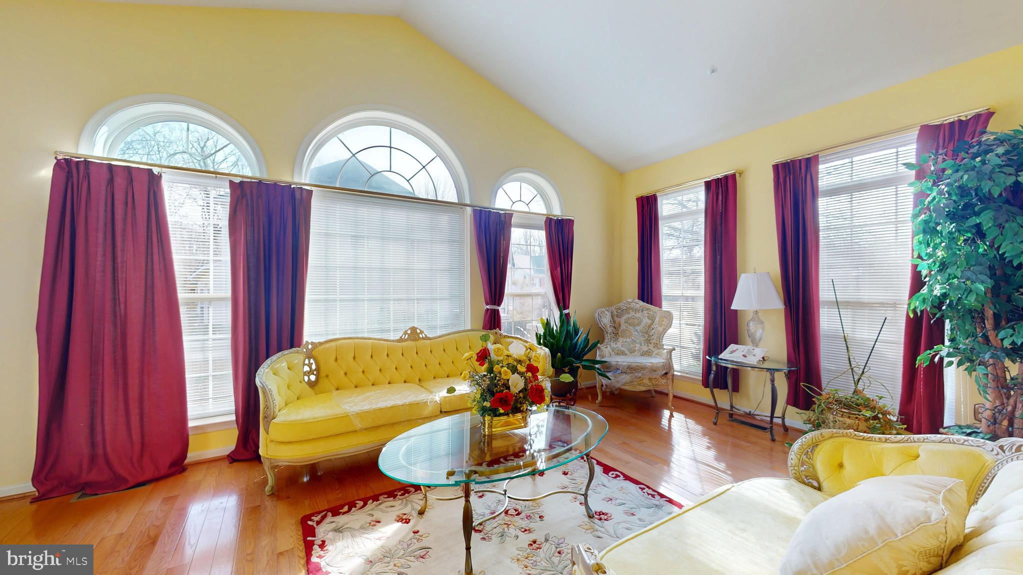 FARMINGTON WOODS - Residential