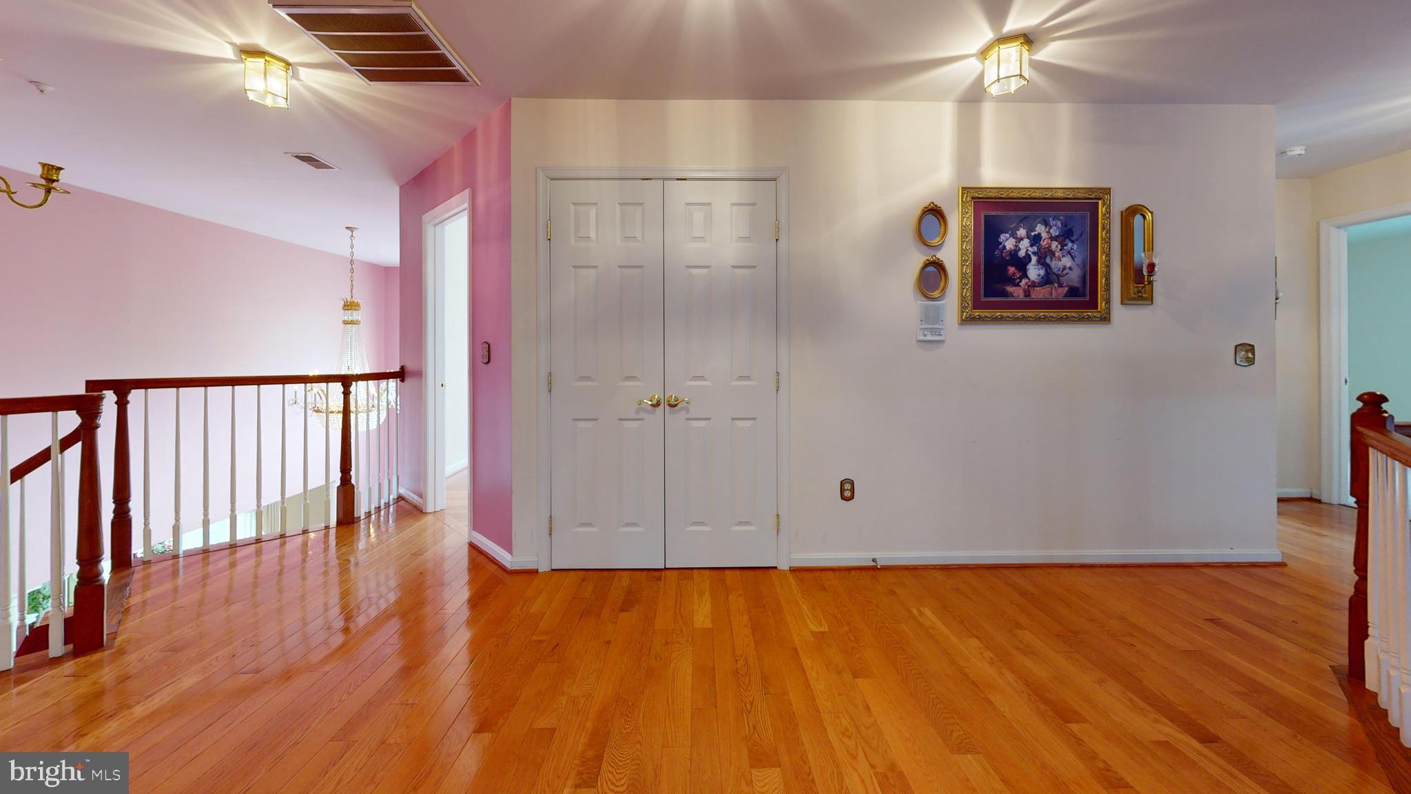 FARMINGTON WOODS - Residential