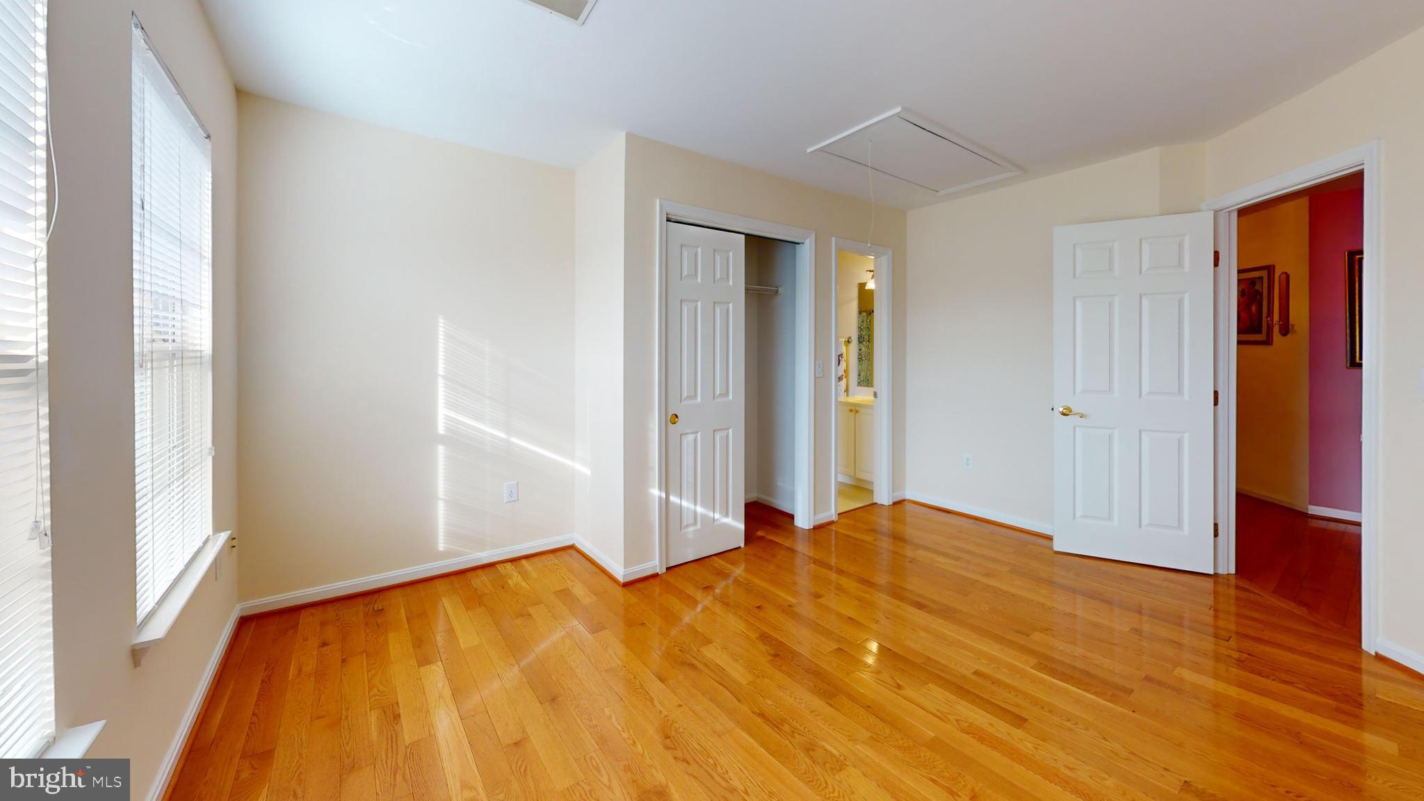 FARMINGTON WOODS - Residential