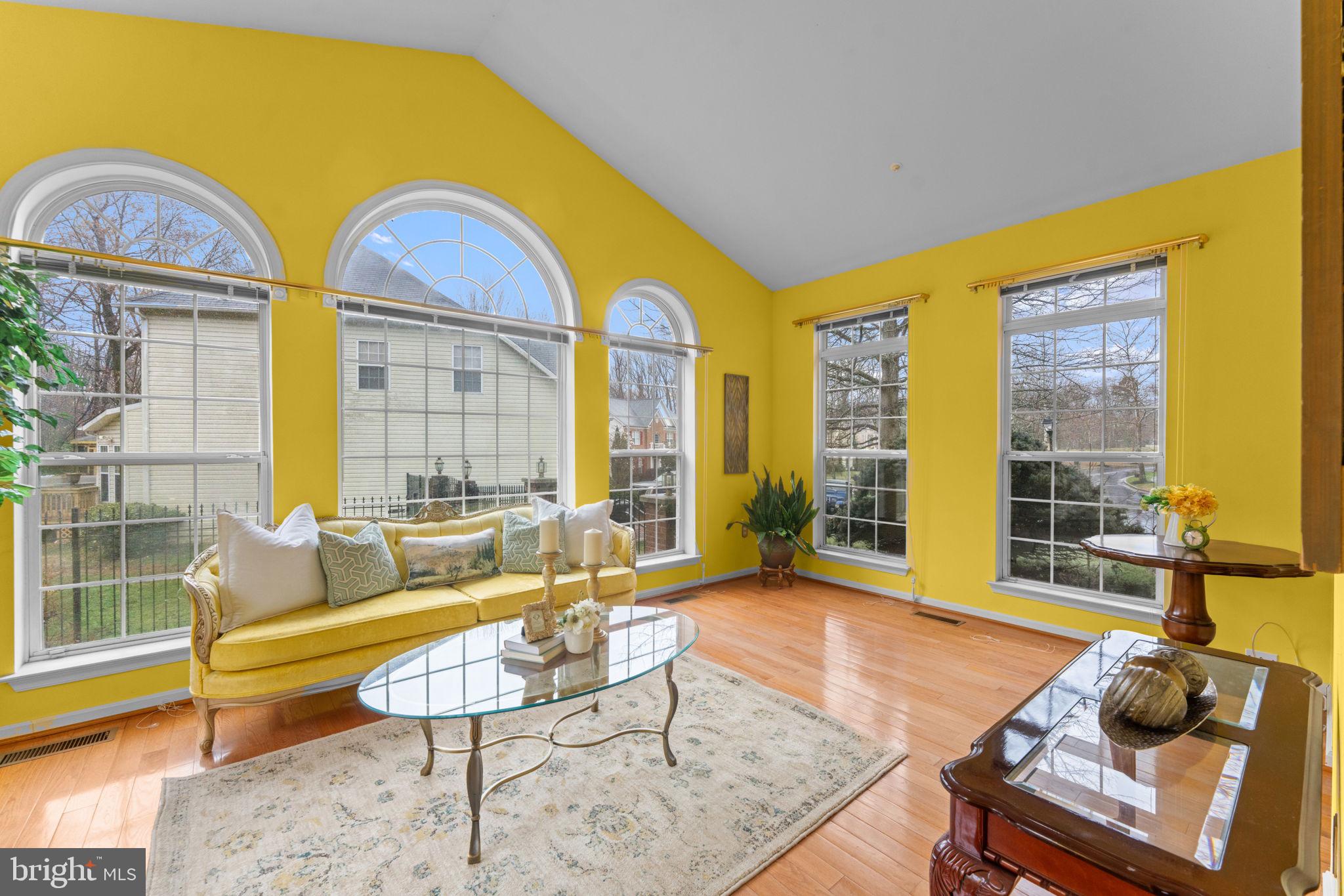 FARMINGTON WOODS - Residential