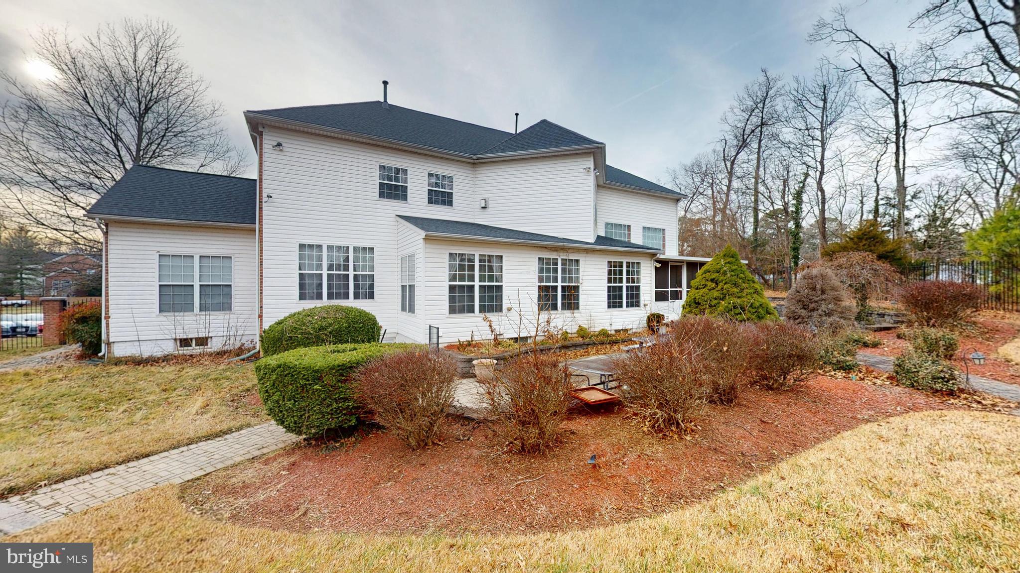 FARMINGTON WOODS - Residential