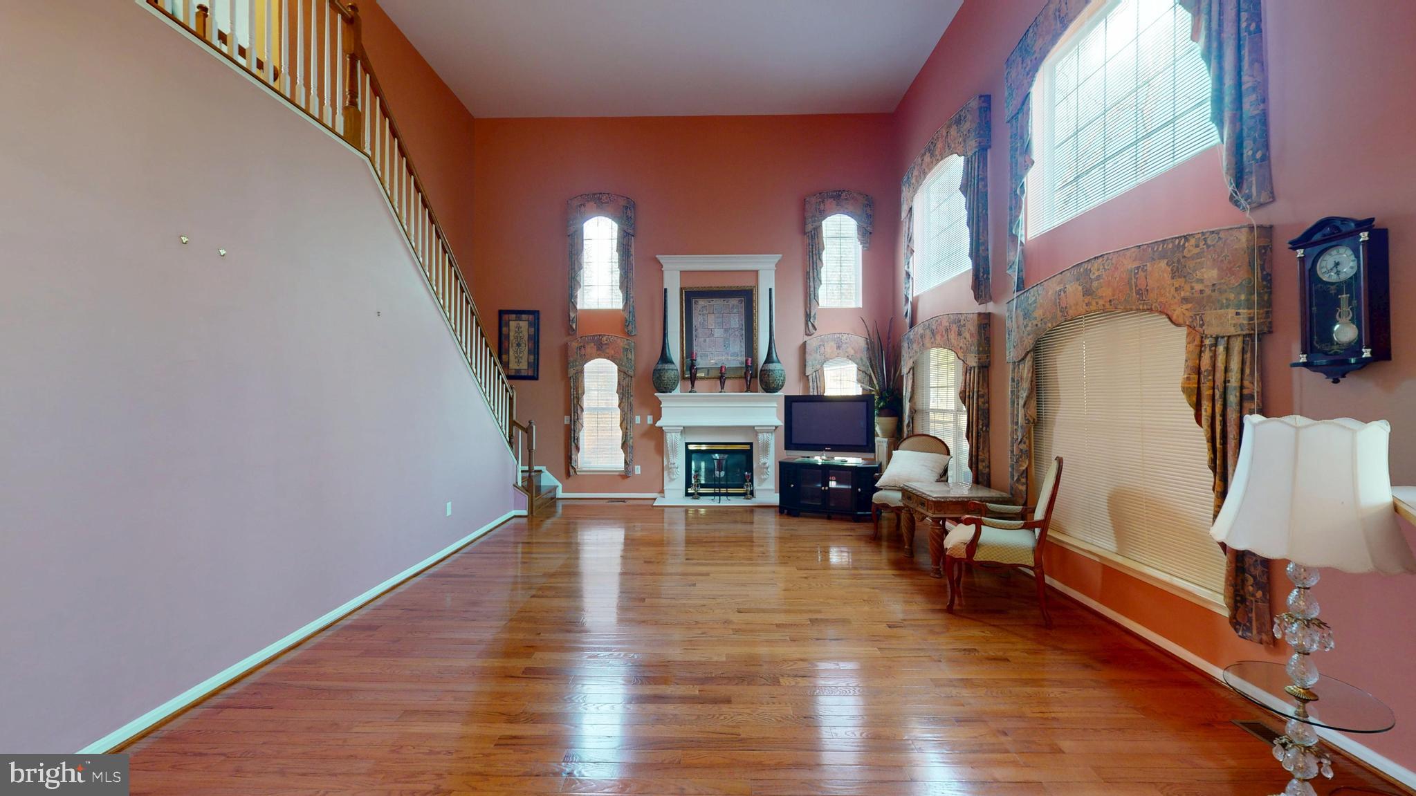 FARMINGTON WOODS - Residential