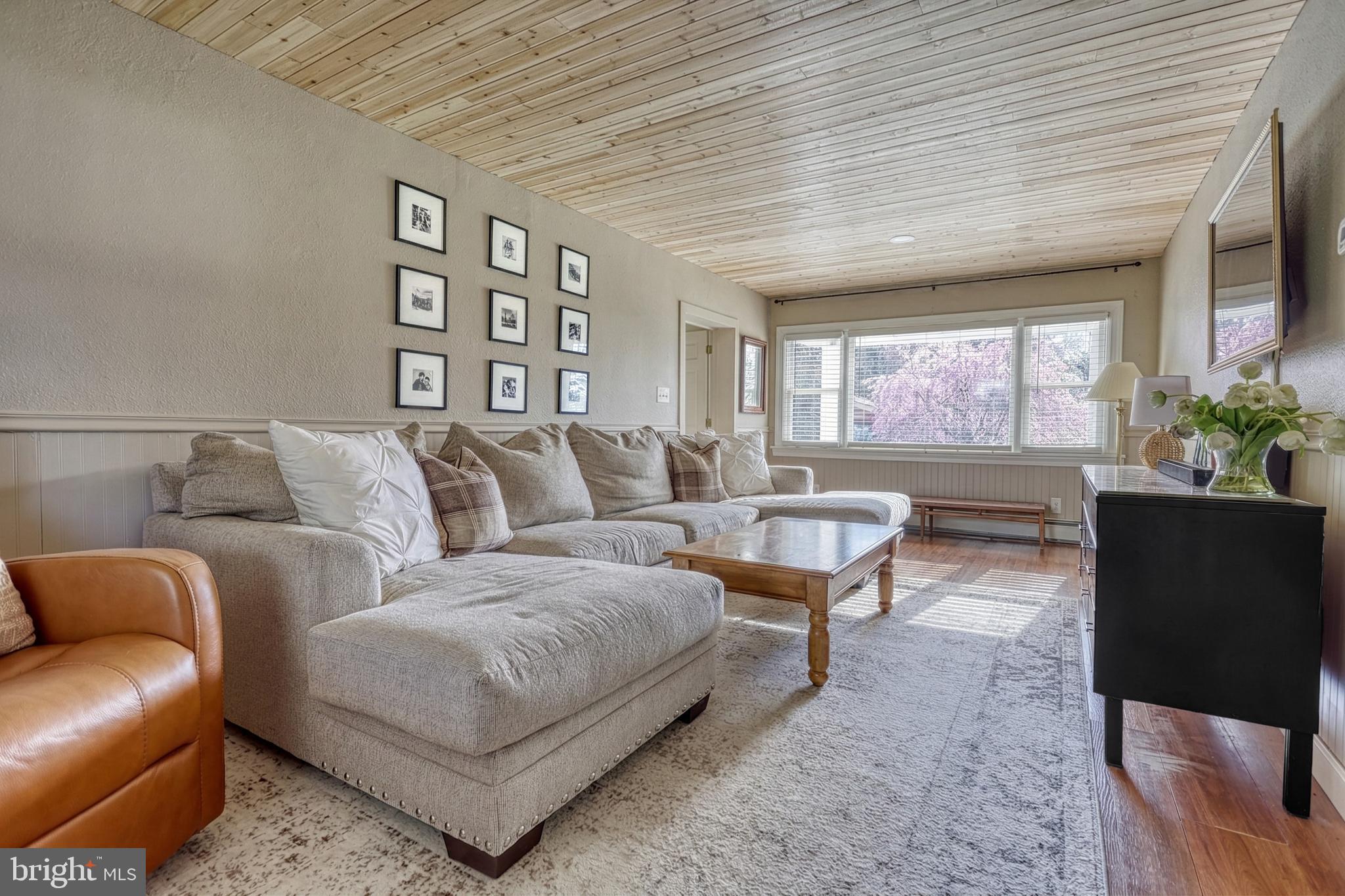 CHAMBERS HILL - Residential