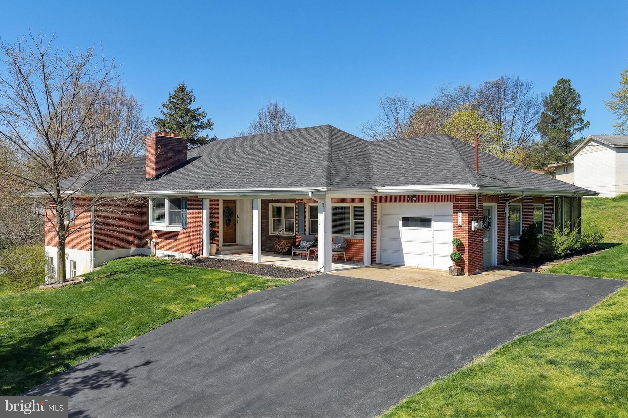 CHAMBERS HILL - Residential