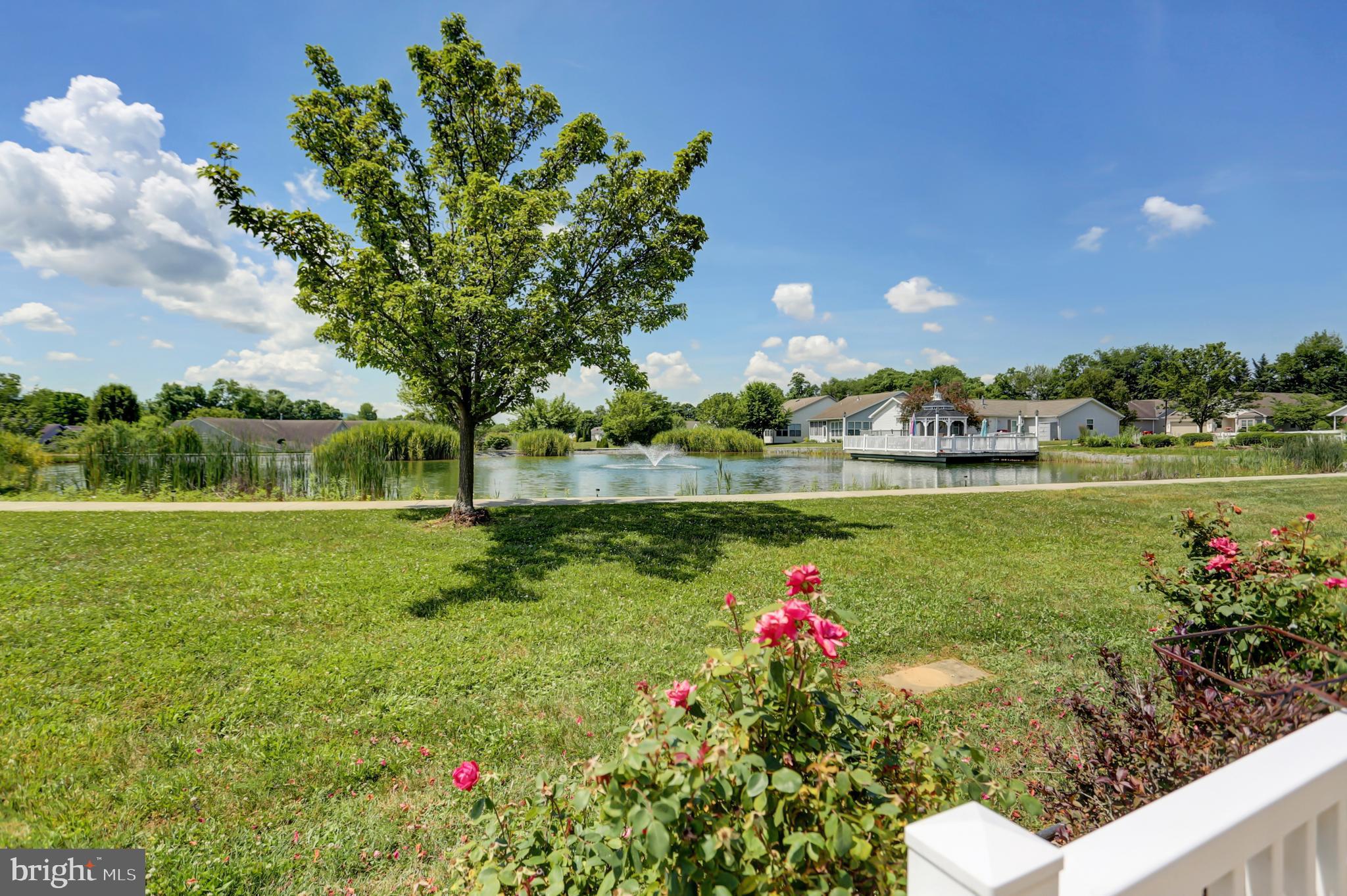 COUNTRY MANOR - Residential