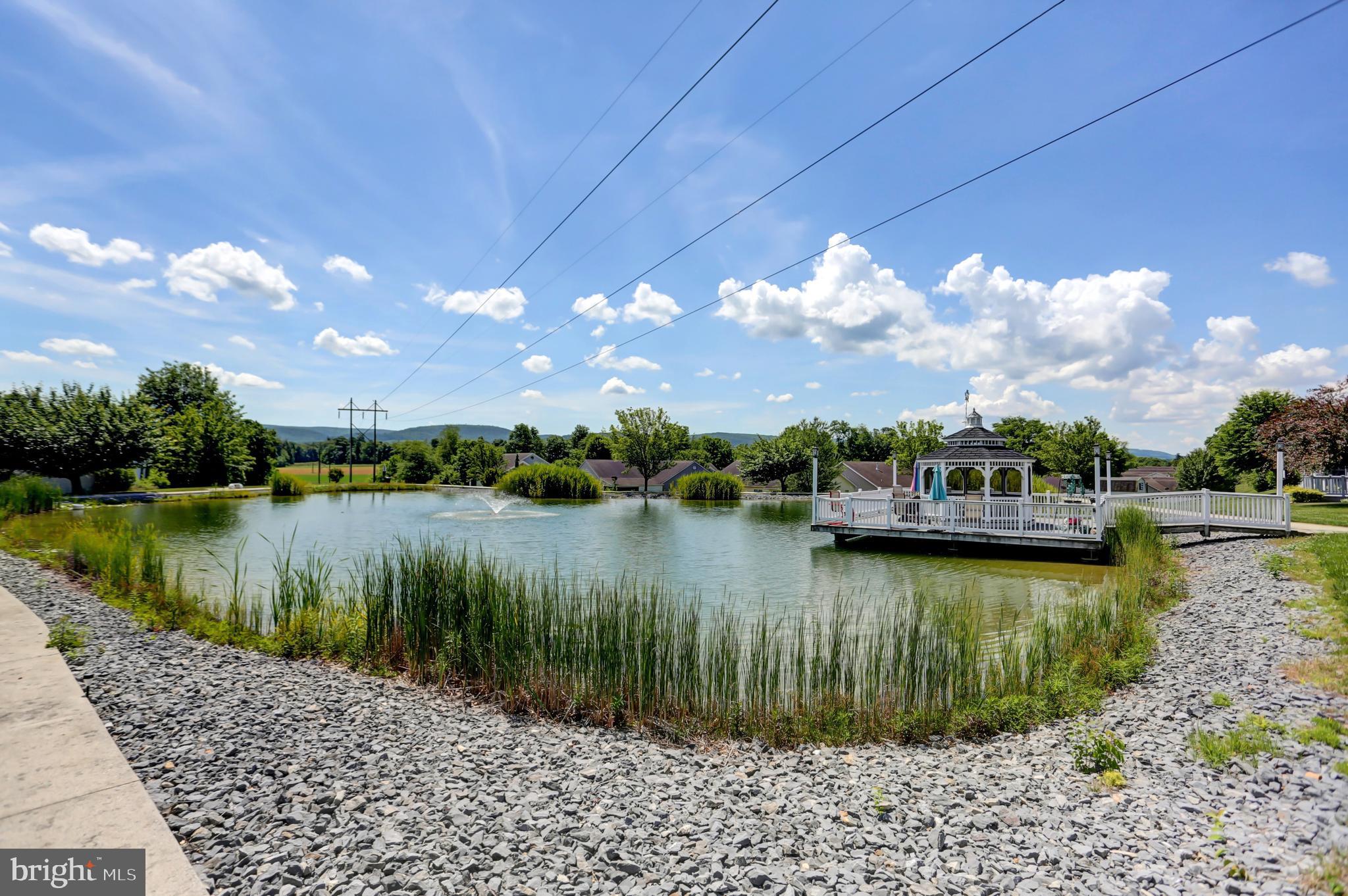 COUNTRY MANOR - Residential