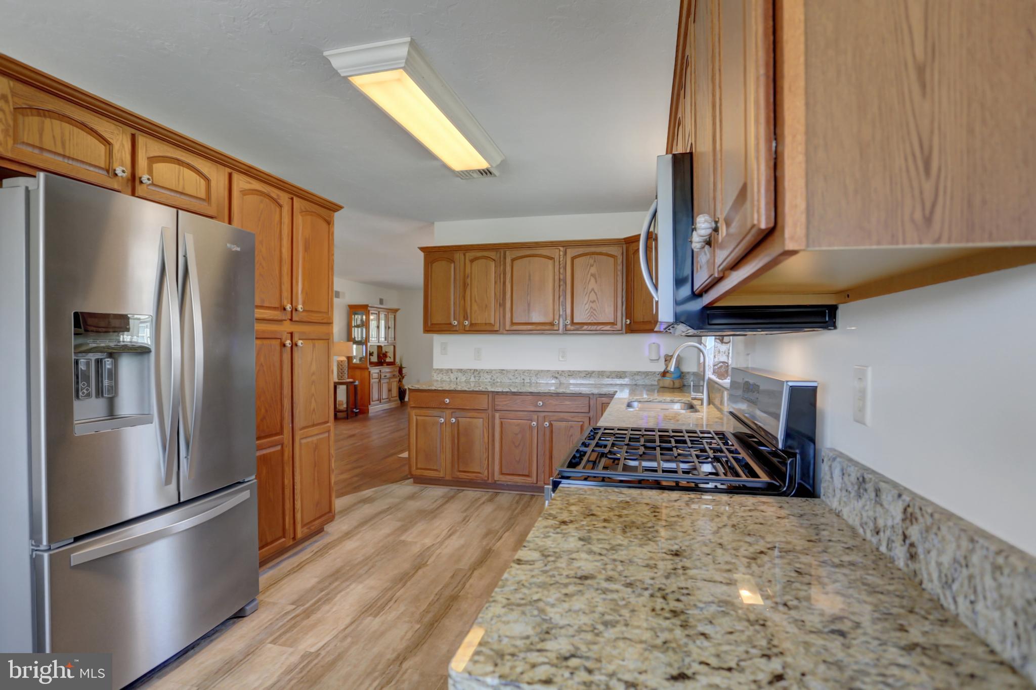 COUNTRY MANOR - Residential