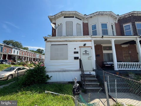 Townhouse For Sale - 2763 Fenwick Avenue<br/> Baltimore City County, BALTIMORE, MD 21218