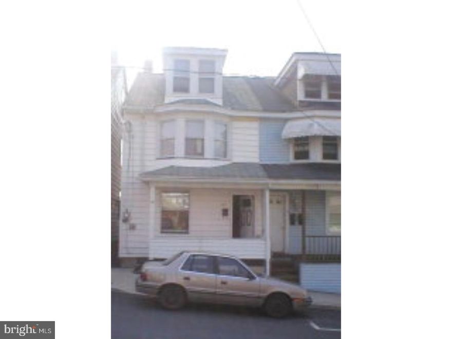 PROPERTY BEING SOLD IN AS IS CONDITION. FIXER- UPPER. FINISHED, HEATED BEDROOM ON 3RD FLOOR. ADA ACCESSIBLE ENTRANCE.     Color: WHITE Amp: 200