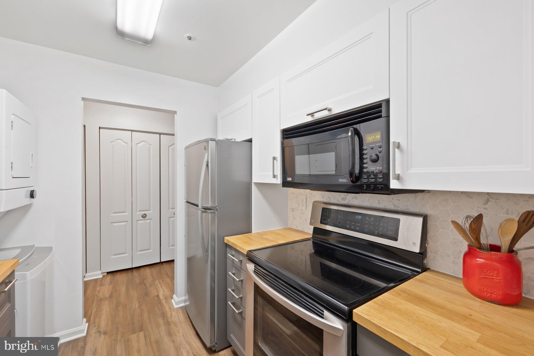 MONTGOMERY RUN - Residential