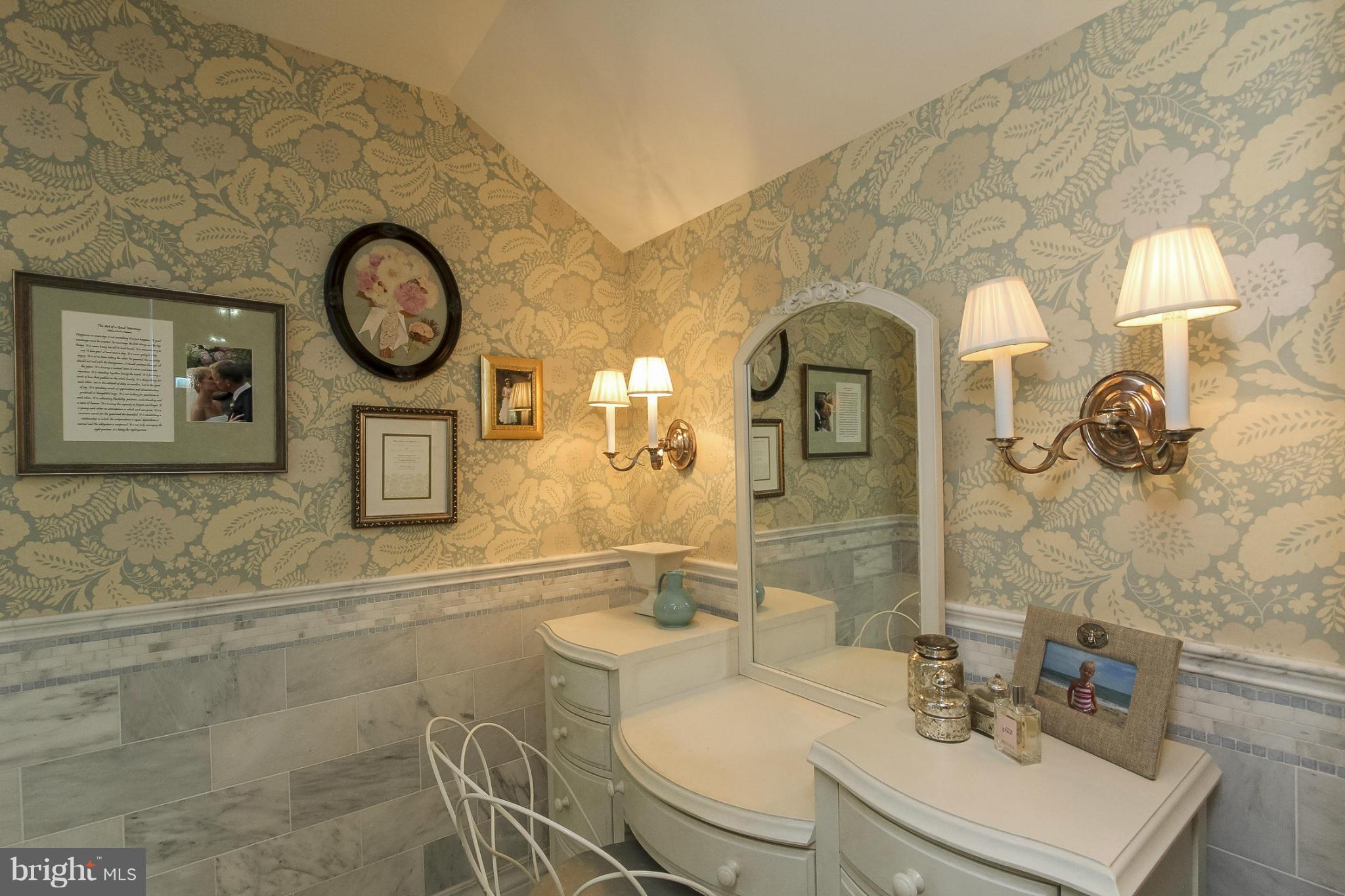 DOWNTOWN LEESBURG - Residential