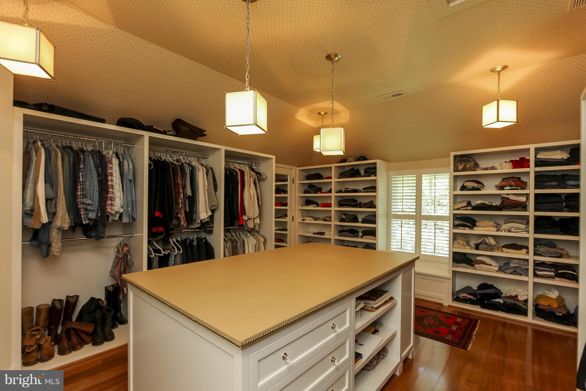 DOWNTOWN LEESBURG - Residential