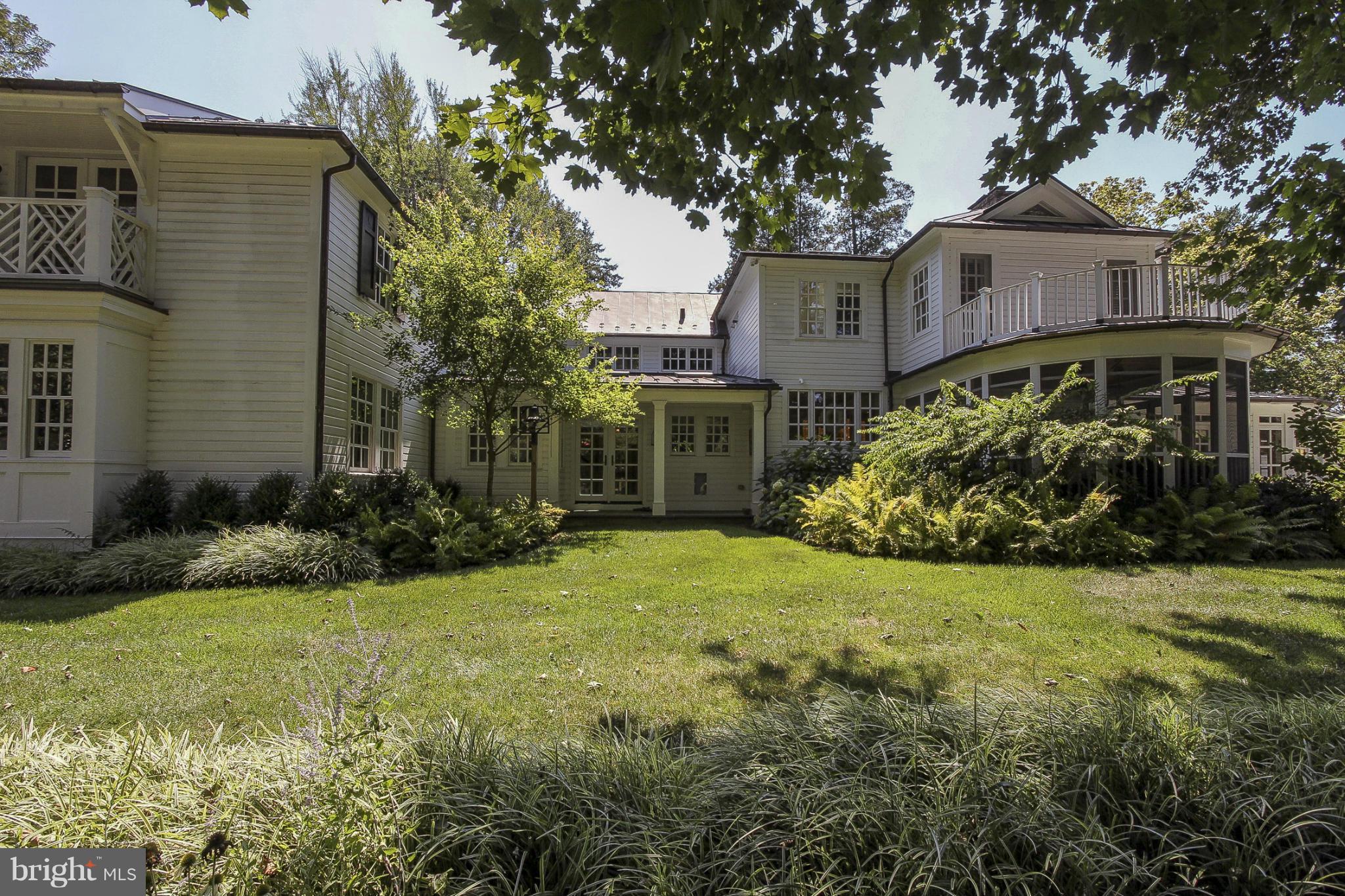 DOWNTOWN LEESBURG - Residential