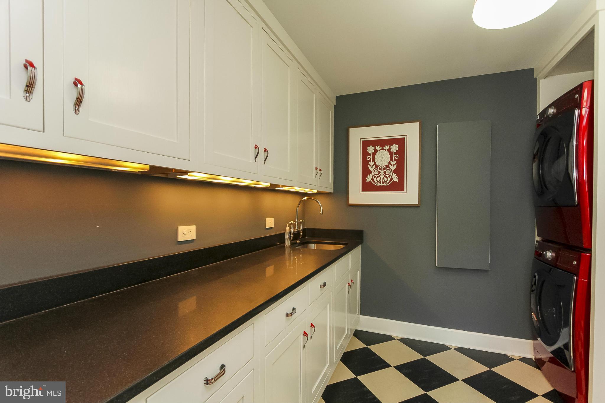 DOWNTOWN LEESBURG - Residential