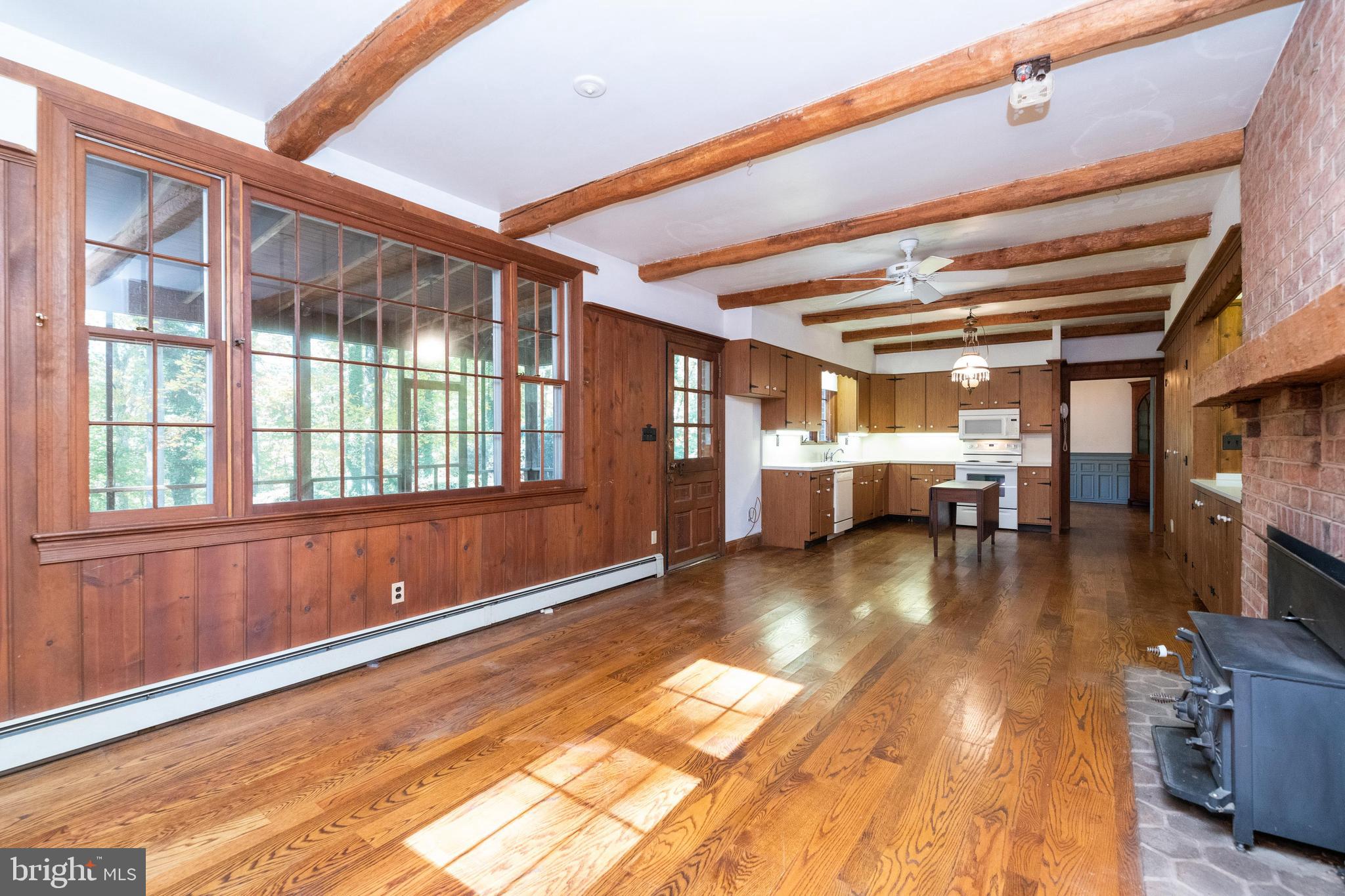 GREEN HILL FARM - Residential