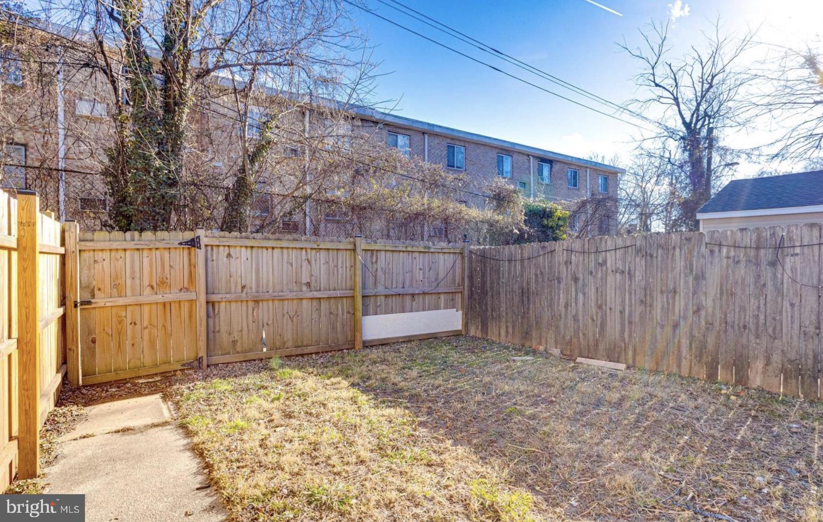 GREENSPRING - Residential Lease