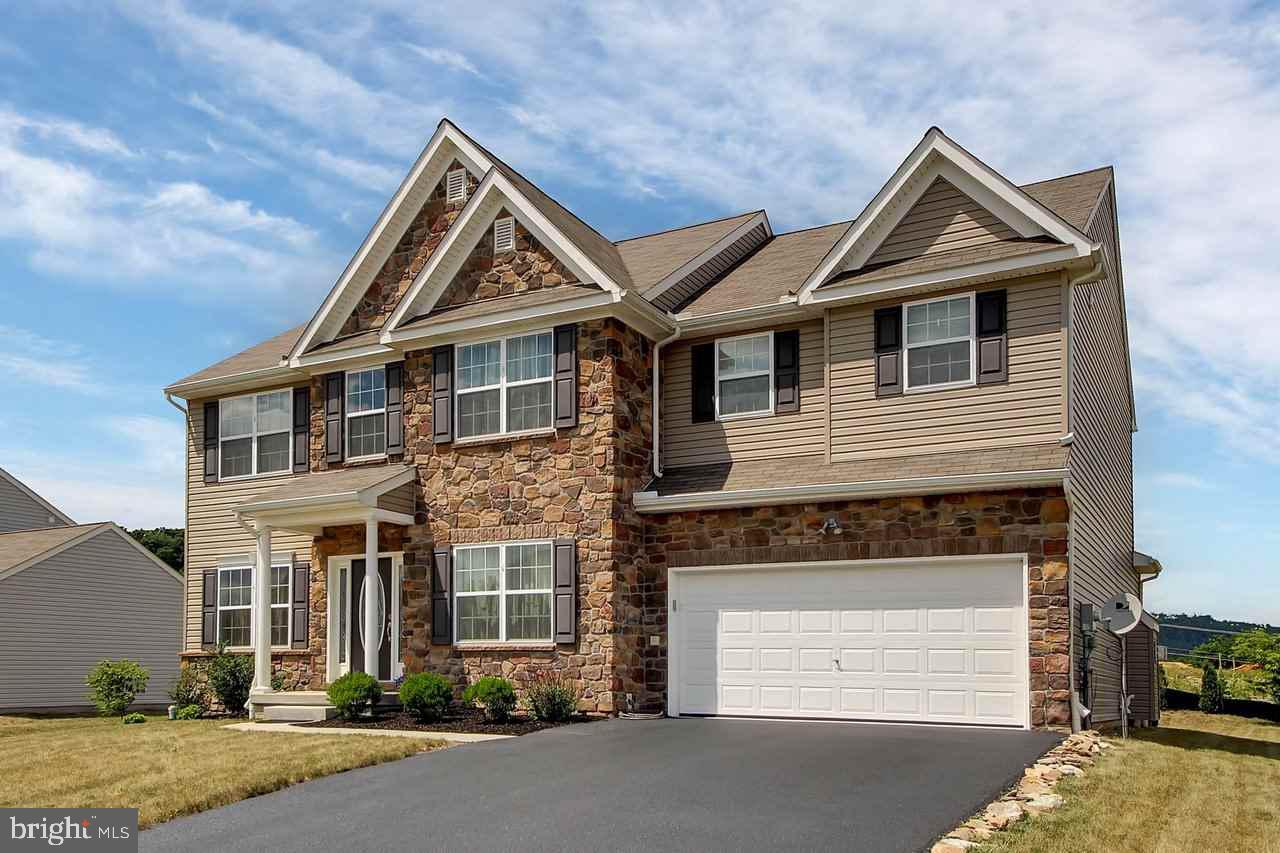 APPLEWOOD - Residential