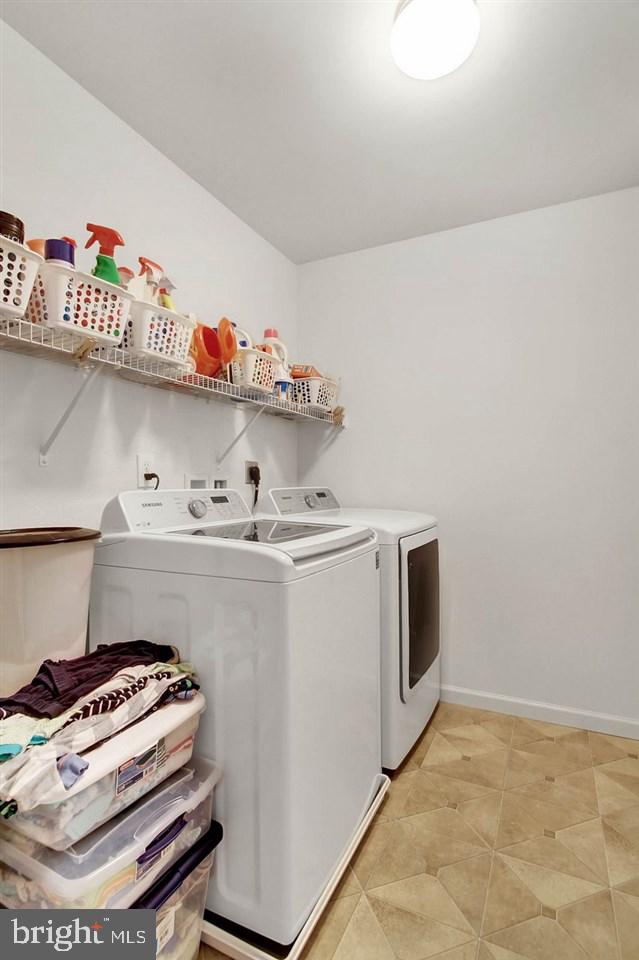 APPLEWOOD - Residential