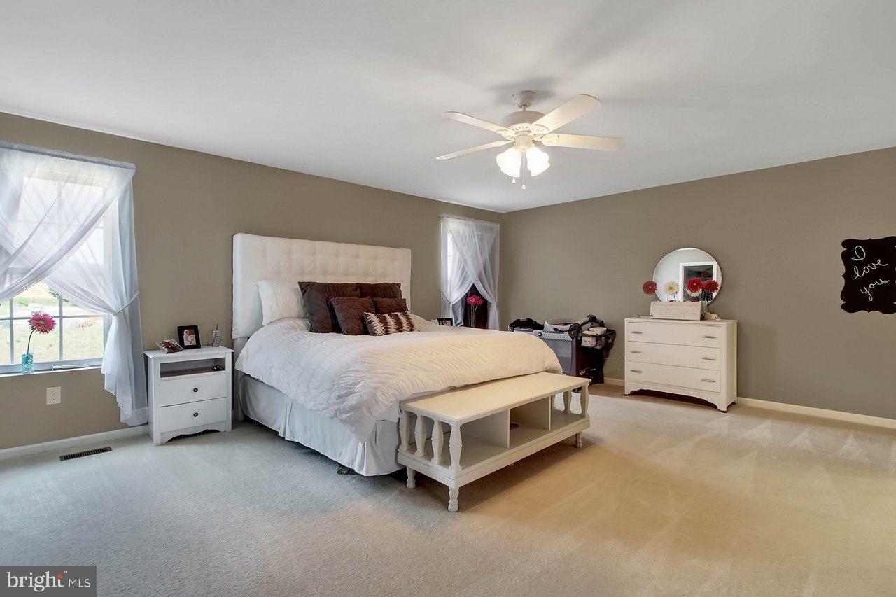 APPLEWOOD - Residential